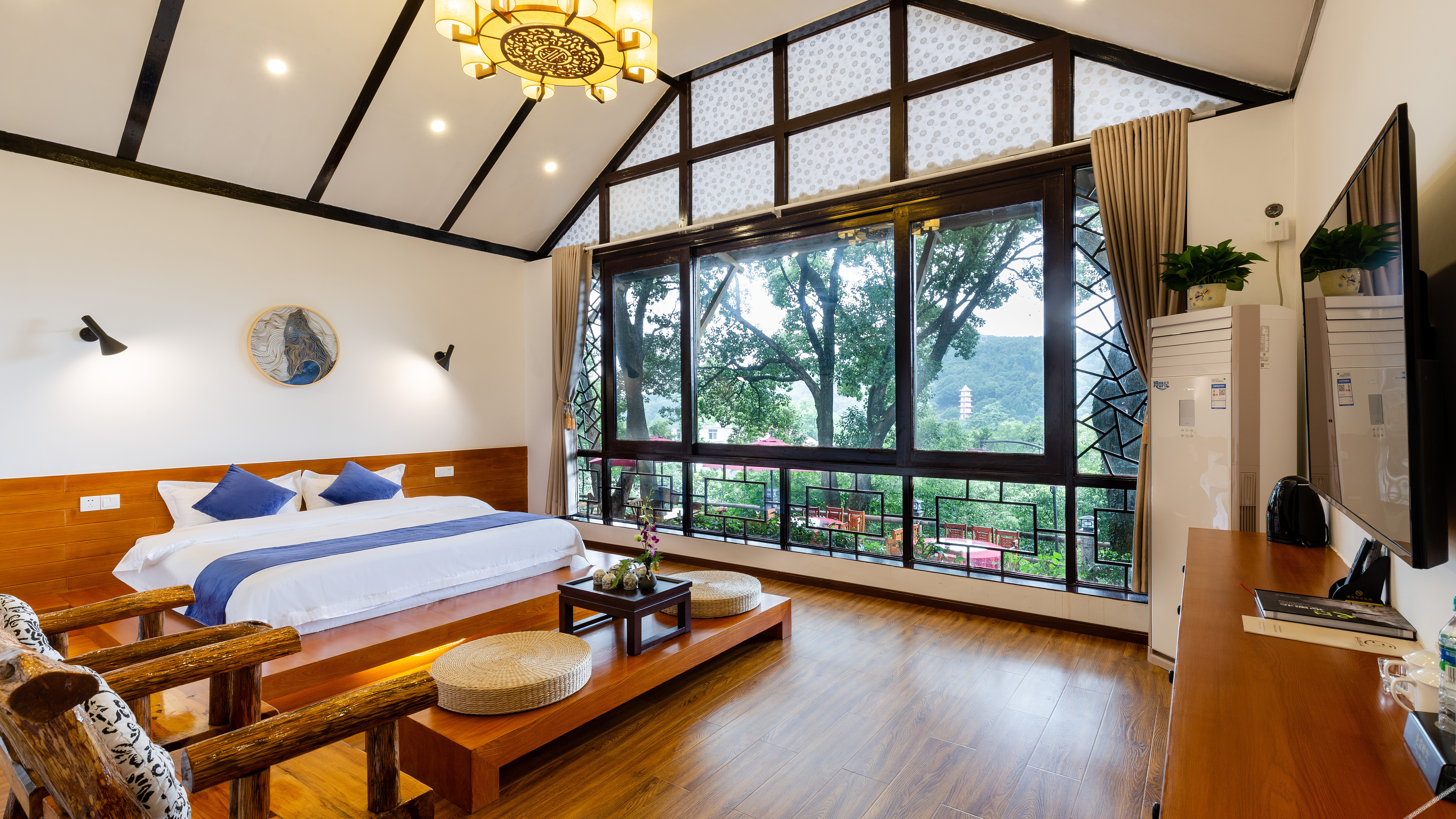 Floral Hotel·Laigui road Wang hotel (Donglin Temple Lushan cableway store) 3*