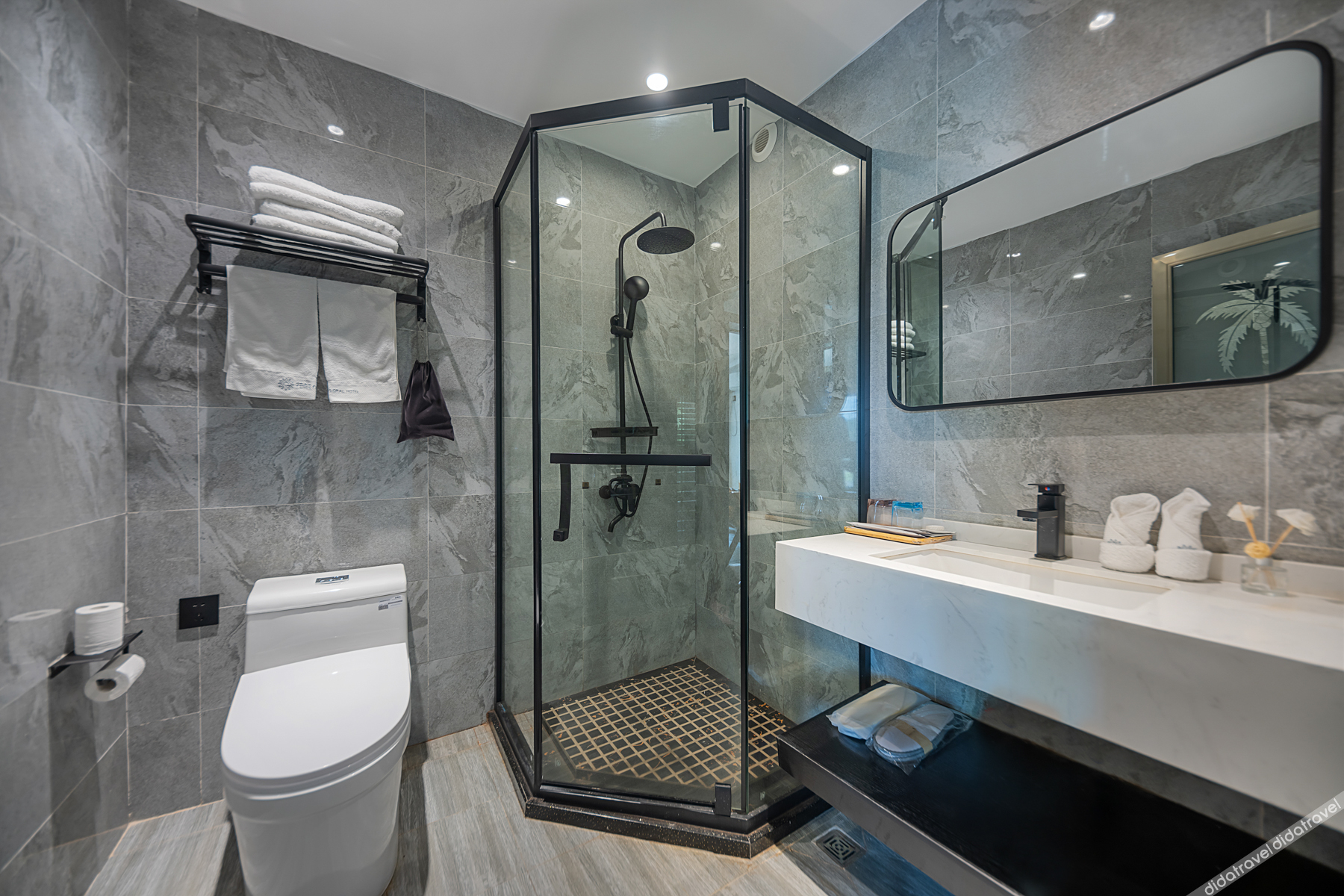 Floral Hotel·Laigui road Wang hotel (Donglin Temple Lushan cableway store) 3*