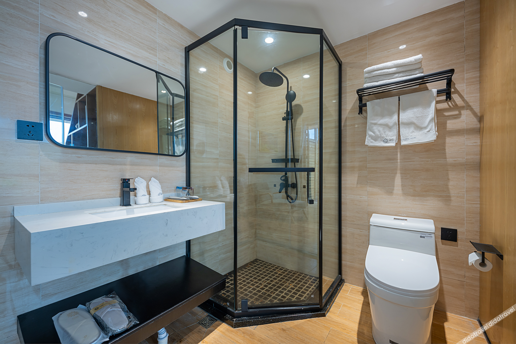 Floral Hotel·Laigui road Wang hotel (Donglin Temple Lushan cableway store) 3*