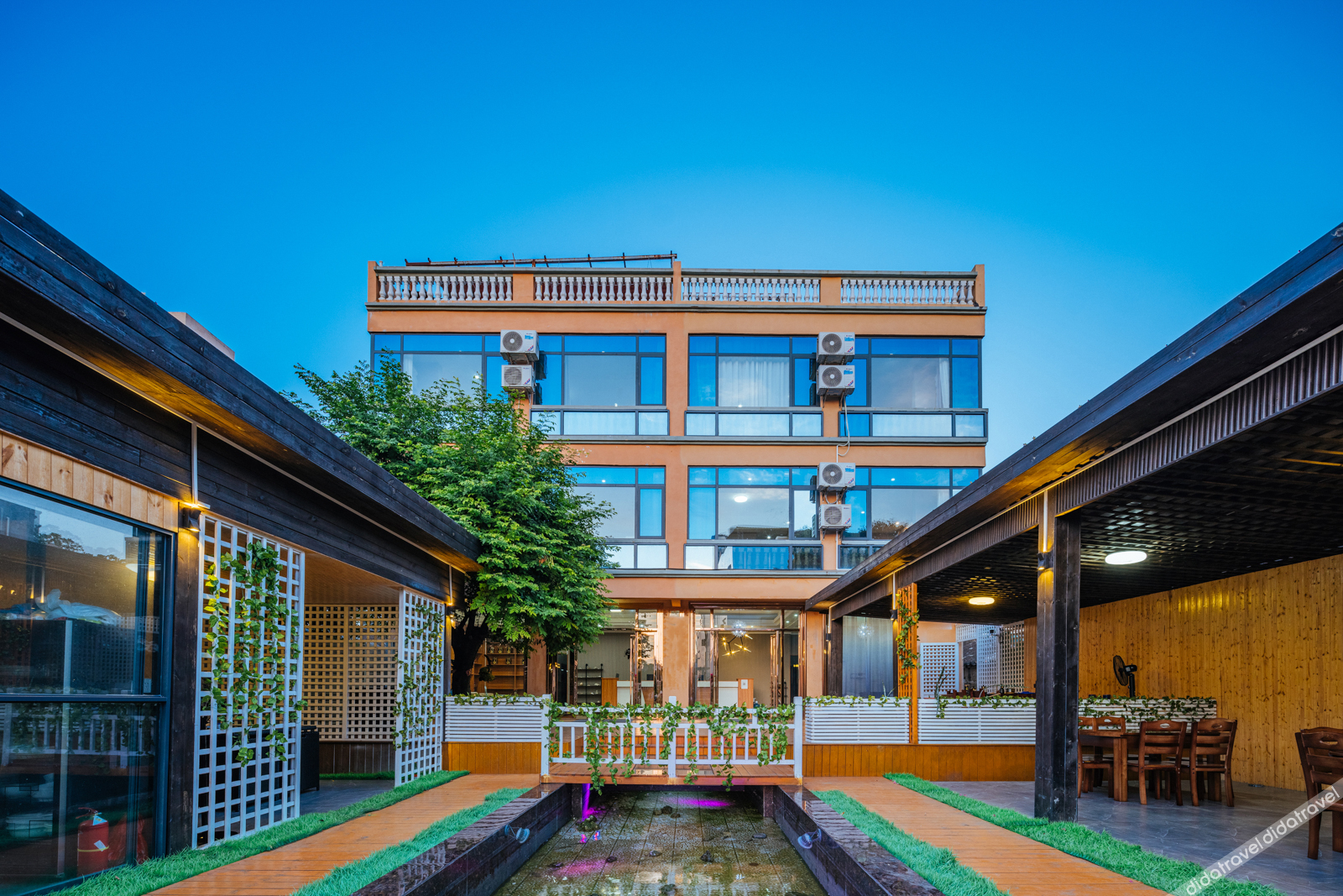 Floral Hotel · Weizhou Island Dynasty and Dusk hotel 3*