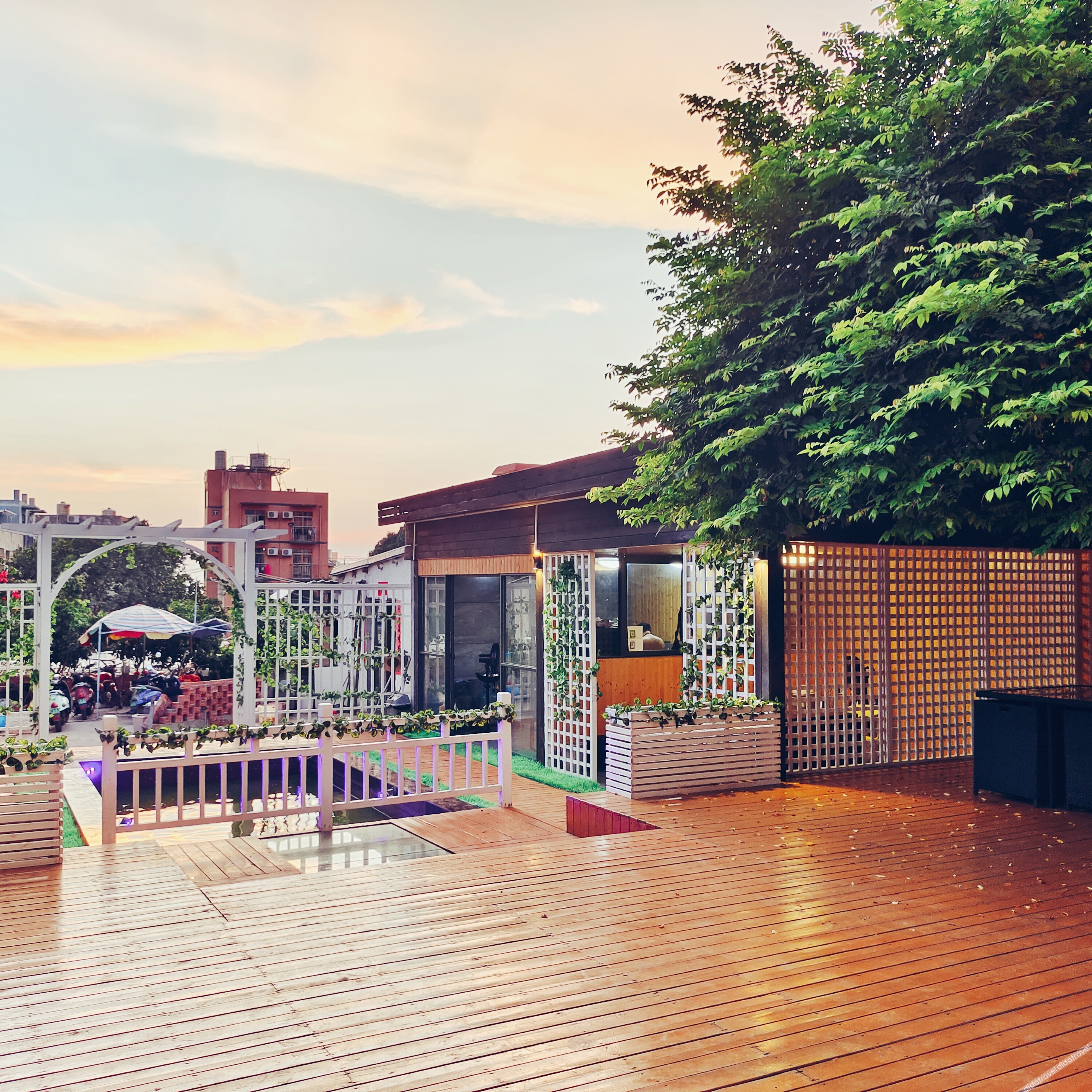 Floral Hotel · Weizhou Island Dynasty and Dusk hotel 3*