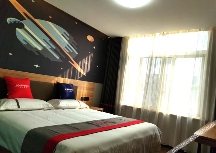 Junyi Chain Hotel (Xinyi Gaoliuzhen) 1*