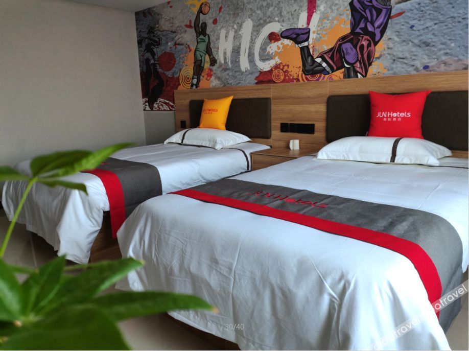 Junyi Chain Hotel (Xinyi Gaoliuzhen) 1*
