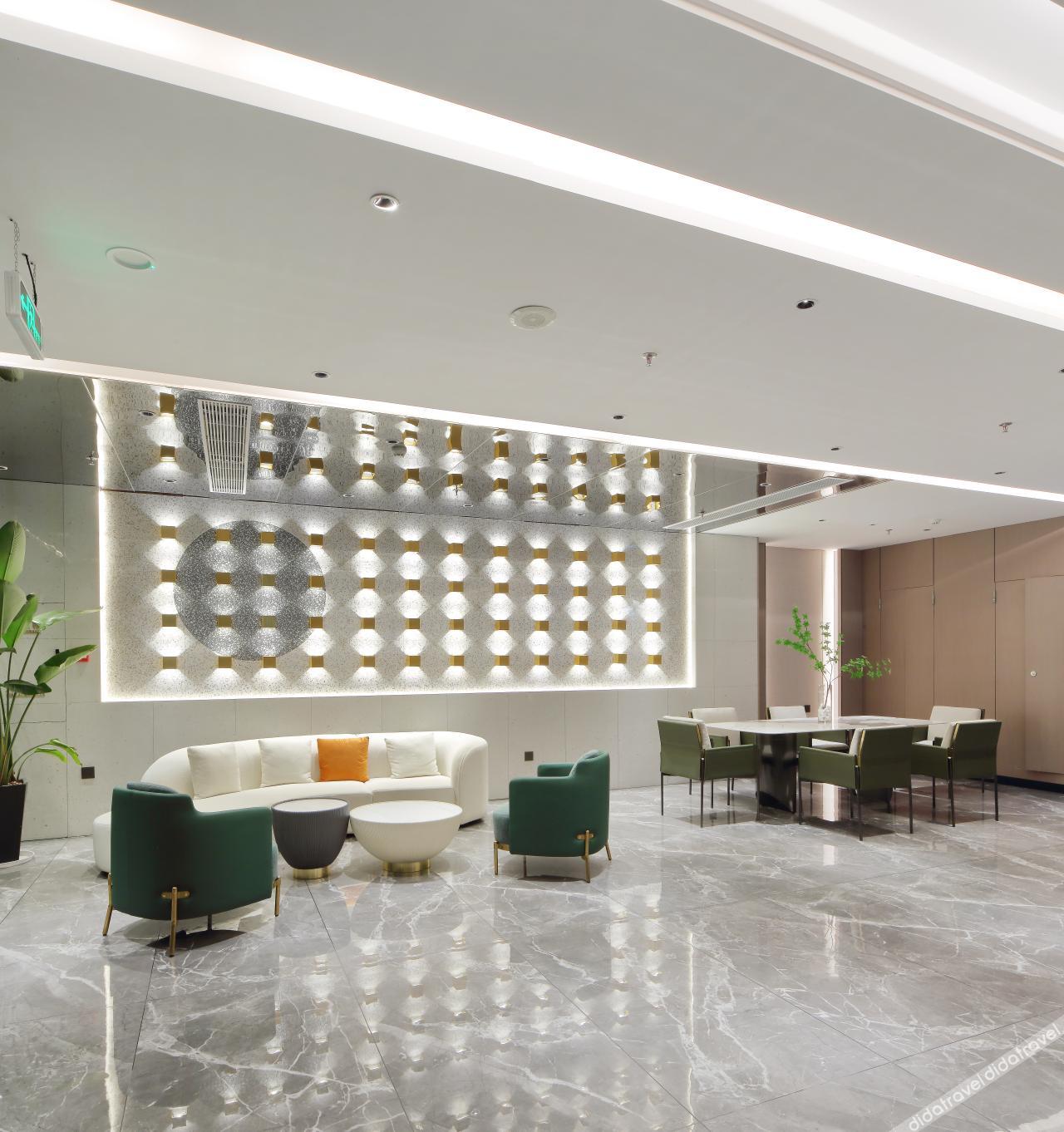 Hyatt Hotel (Zhuhai Pingsha Haiquanwan store) 3*