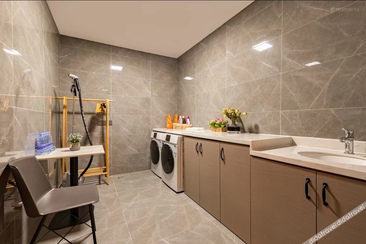 Hyatt Hotel (Zhuhai Pingsha Haiquanwan store) 3*