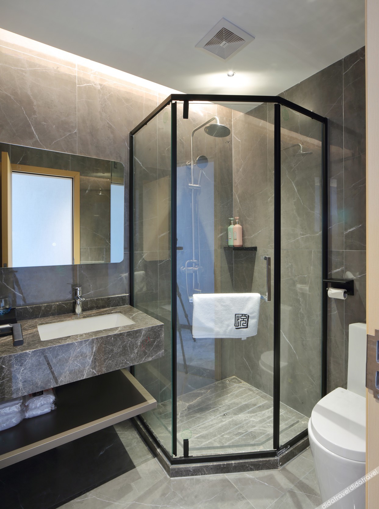 Hyatt Hotel (Zhuhai Pingsha Haiquanwan store) 3*
