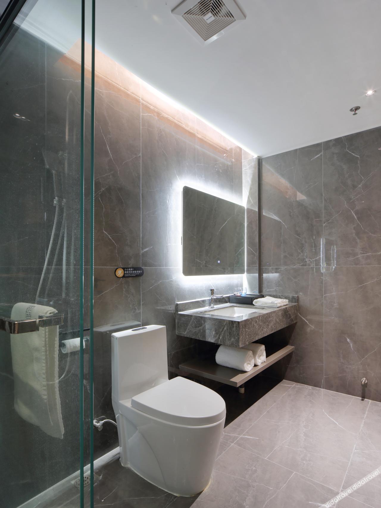 Hyatt Hotel (Zhuhai Pingsha Haiquanwan store) 3*
