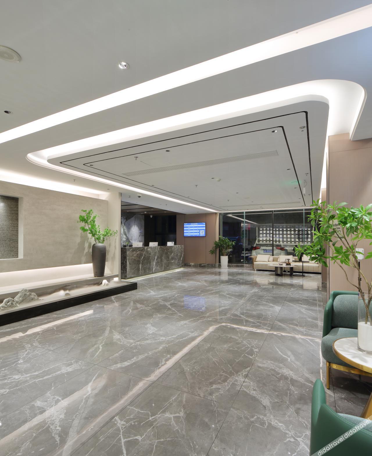 Hyatt Hotel (Zhuhai Pingsha Haiquanwan store) 3*