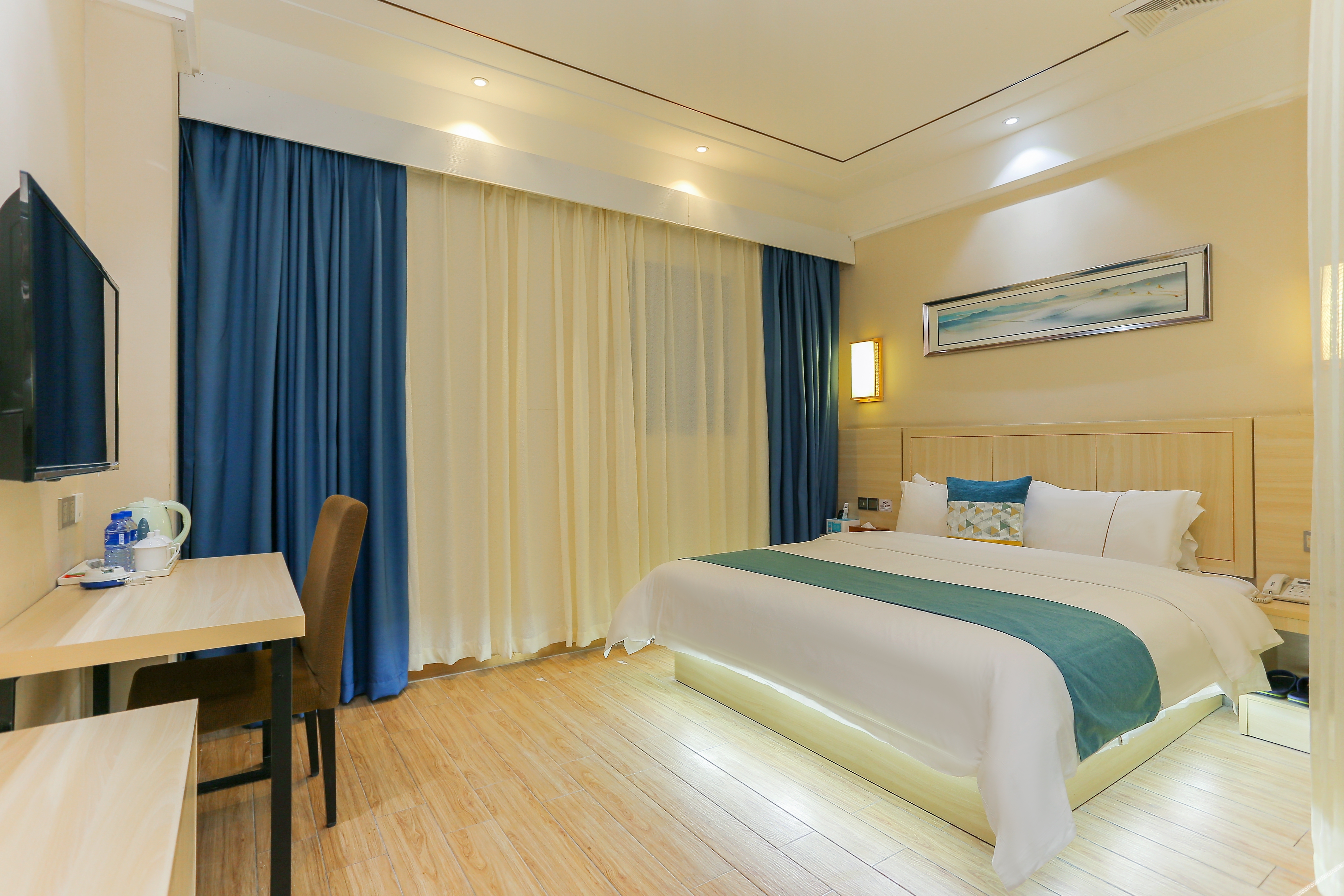 198 Boutique Hotel (Shenzhen Gongming Plaza Subway Station Daqianli Branch) 2*