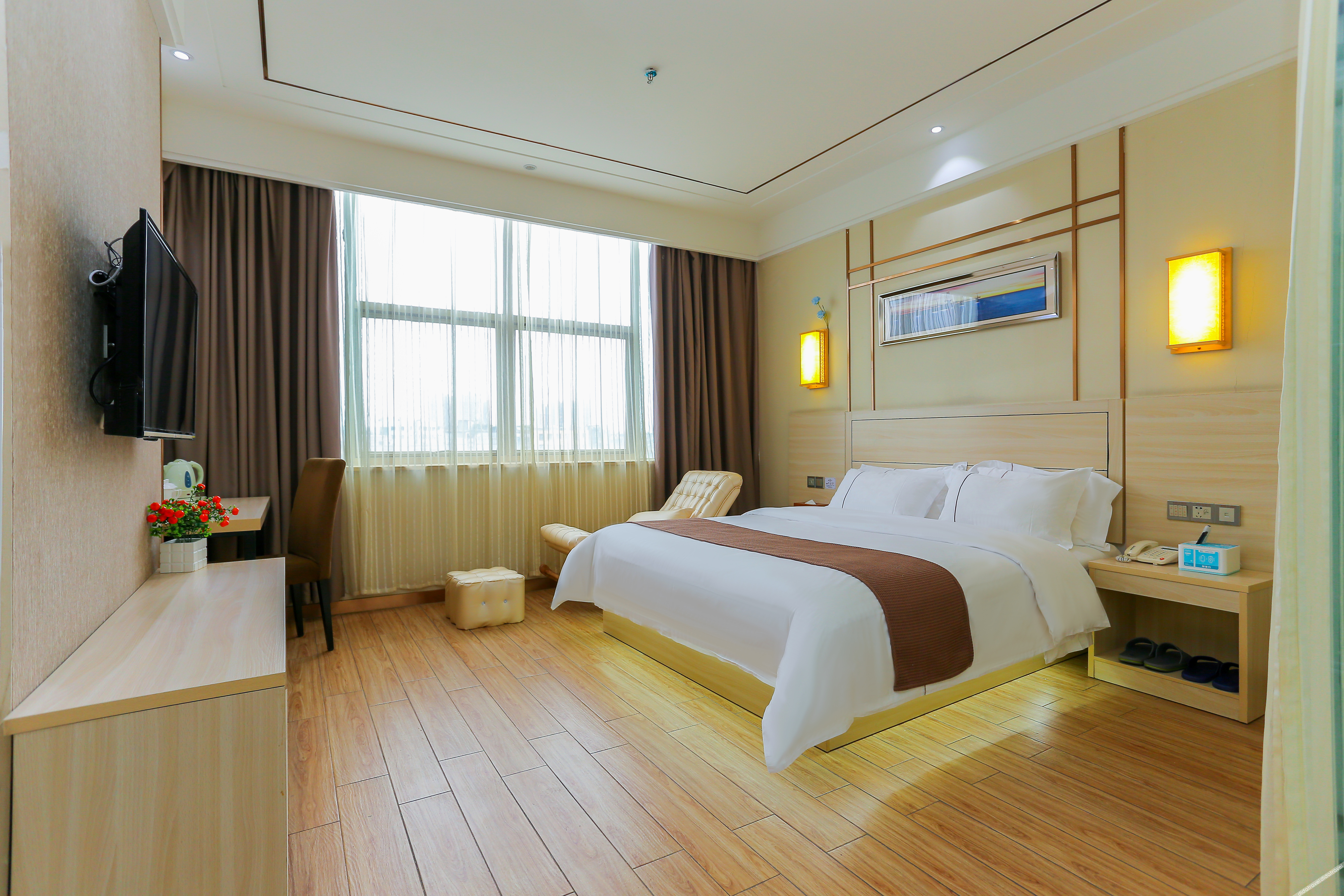 198 Boutique Hotel (Shenzhen Gongming Plaza Subway Station Daqianli Branch) 2*