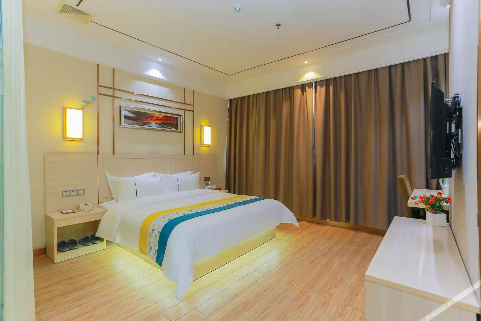 198 Boutique Hotel (Shenzhen Gongming Plaza Subway Station Daqianli Branch) 2*