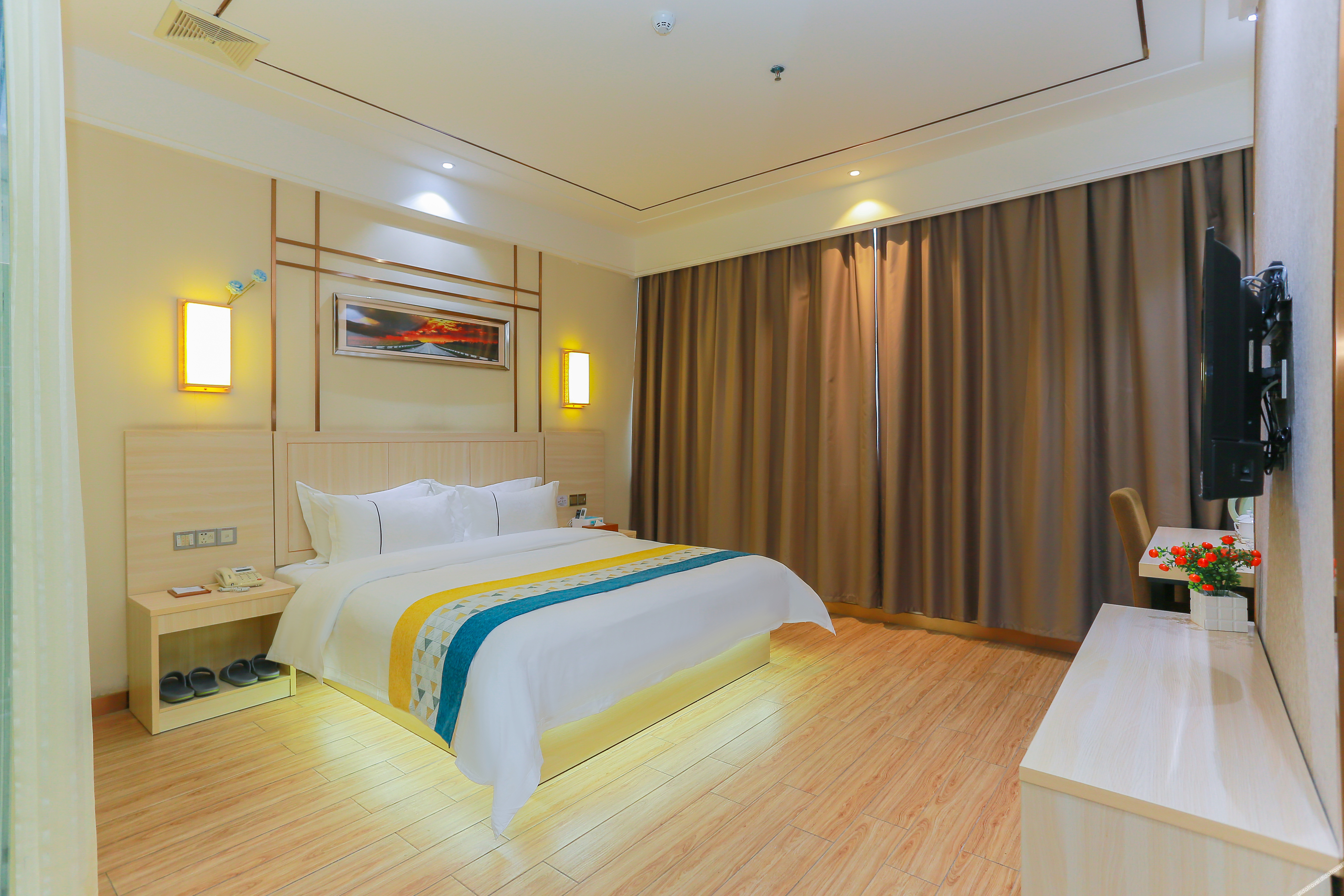 198 Boutique Hotel (Shenzhen Gongming Plaza Subway Station Daqianli Branch) 2*