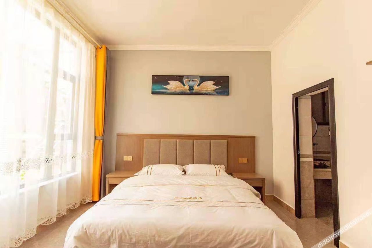 Dali Pengrui Hotel 2*