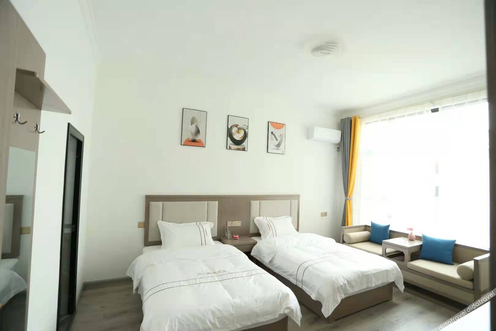 Dali Pengrui Hotel 2*