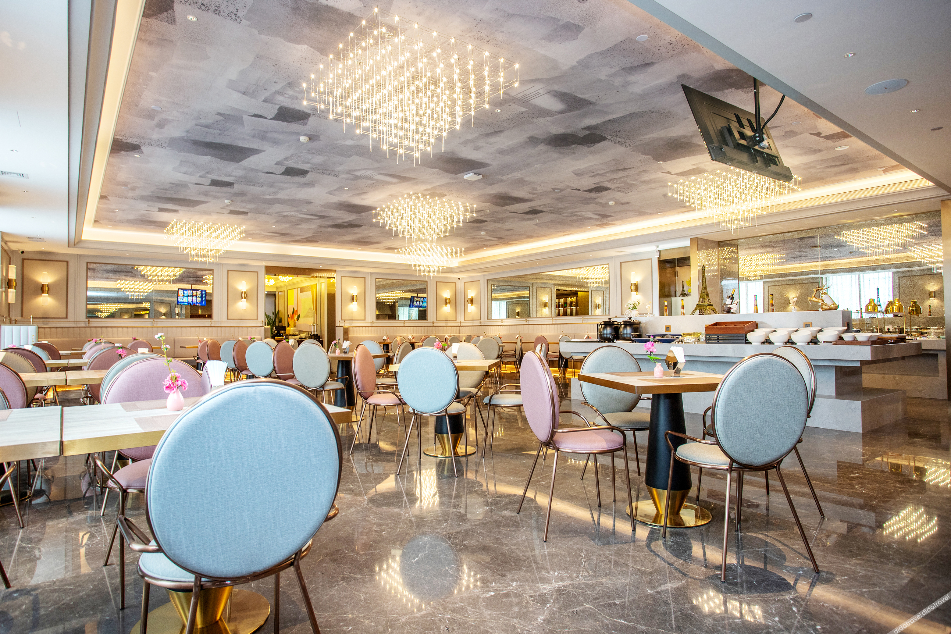 Mercure Changchun Ziyou Road  Hotel 4*
