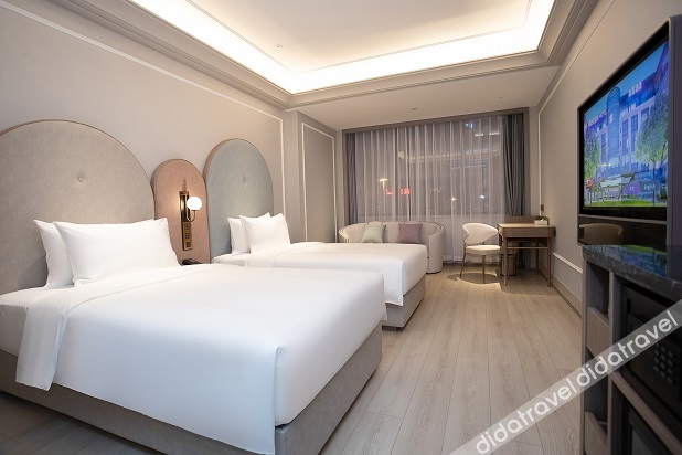 Mercure Changchun Ziyou Road  Hotel 4*