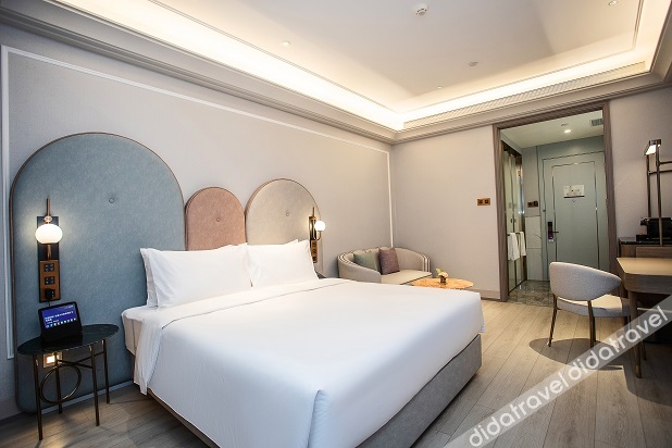 Mercure Changchun Ziyou Road  Hotel 4*