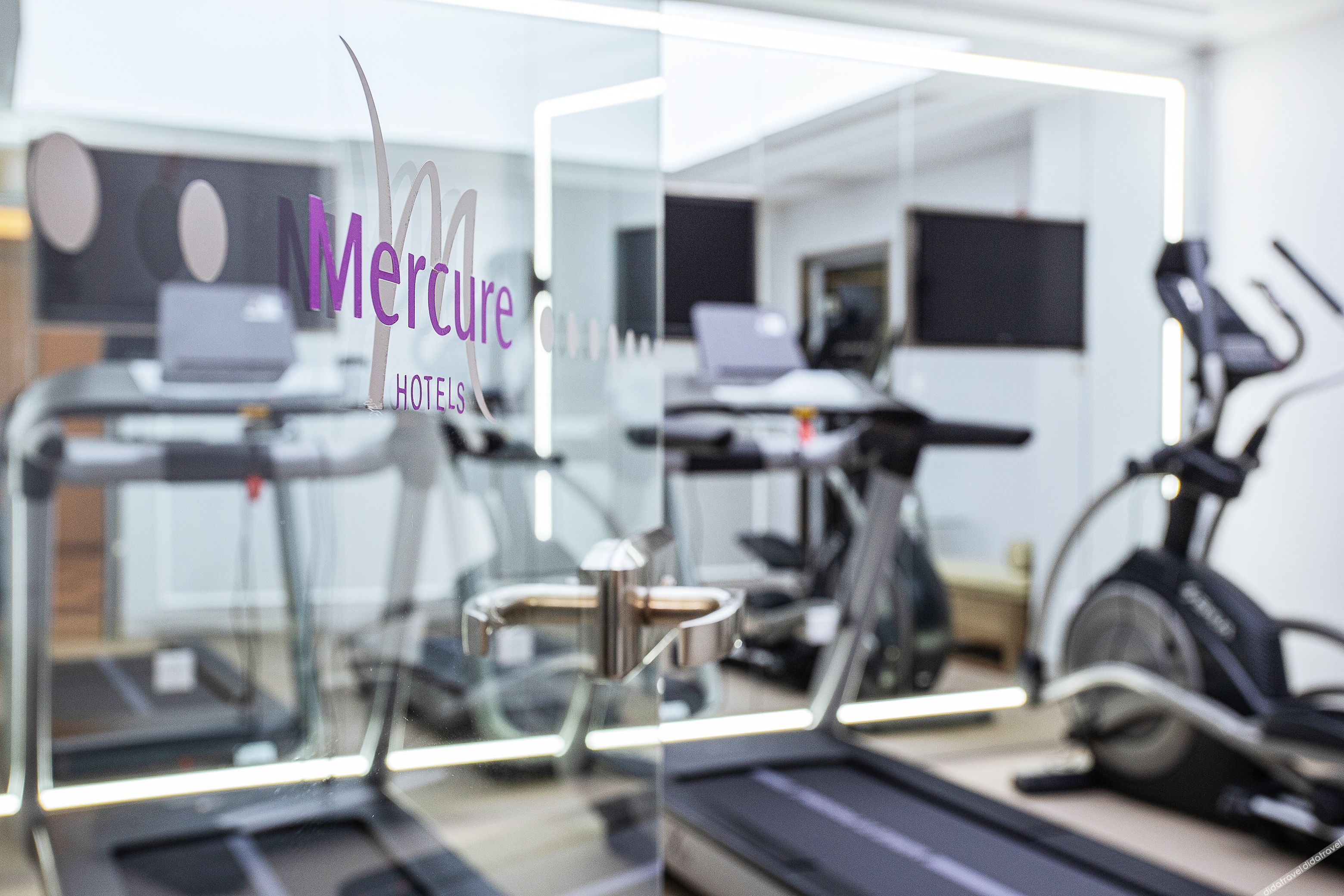 Mercure Changchun Ziyou Road  Hotel 4*