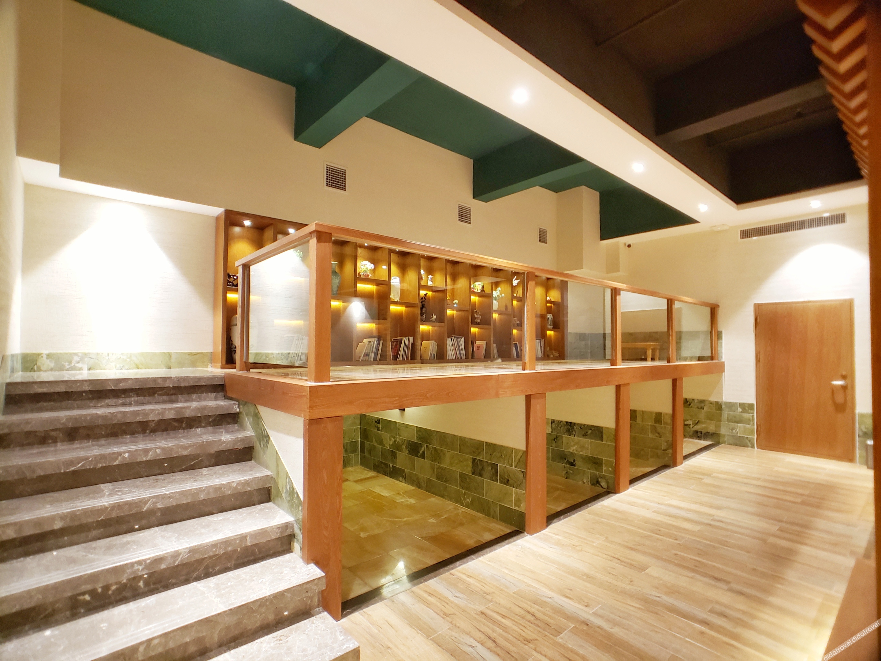 Mercure Changchun Ziyou Road  Hotel 4*