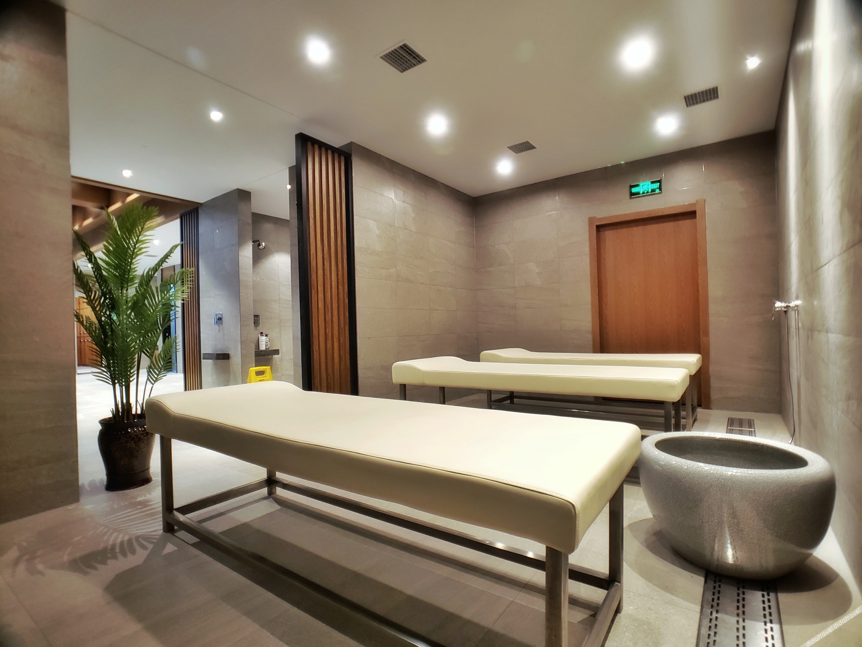 Mercure Changchun Ziyou Road  Hotel 4*