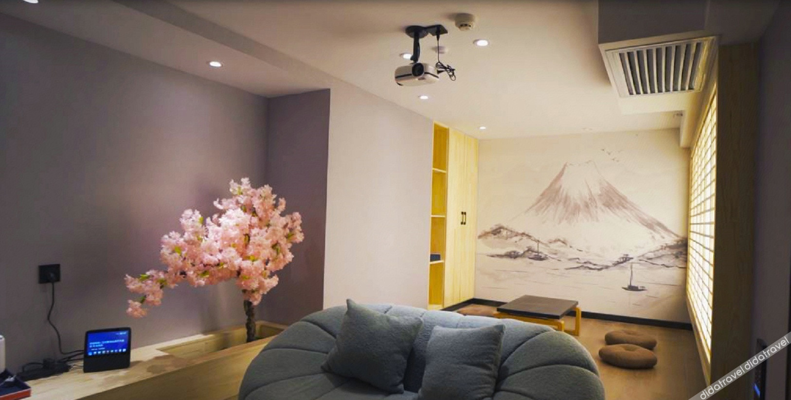Jingyue Yundu Art Hotel (Lanzhou Zhongtianjian West Railway Station) 2*