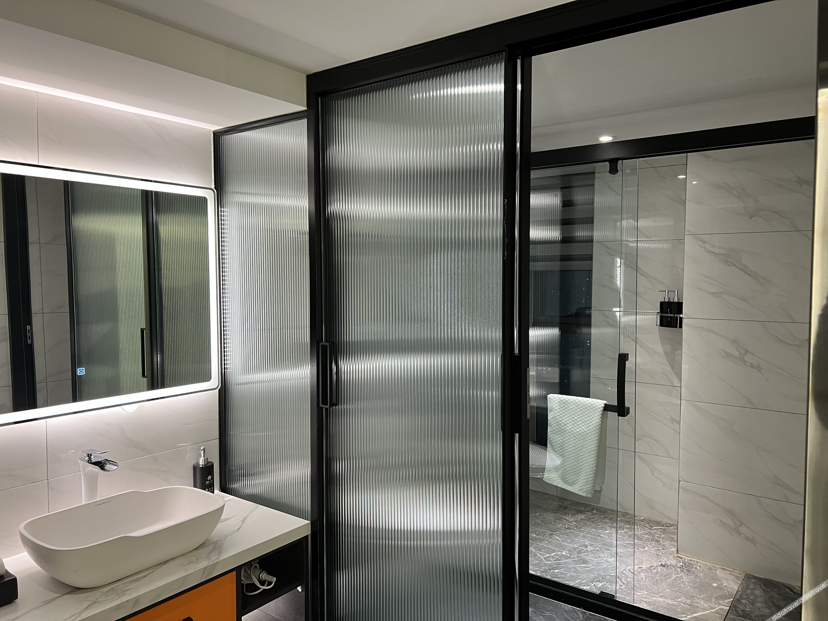 Jingyue Yundu Art Hotel (Lanzhou Zhongtianjian West Railway Station) 2*