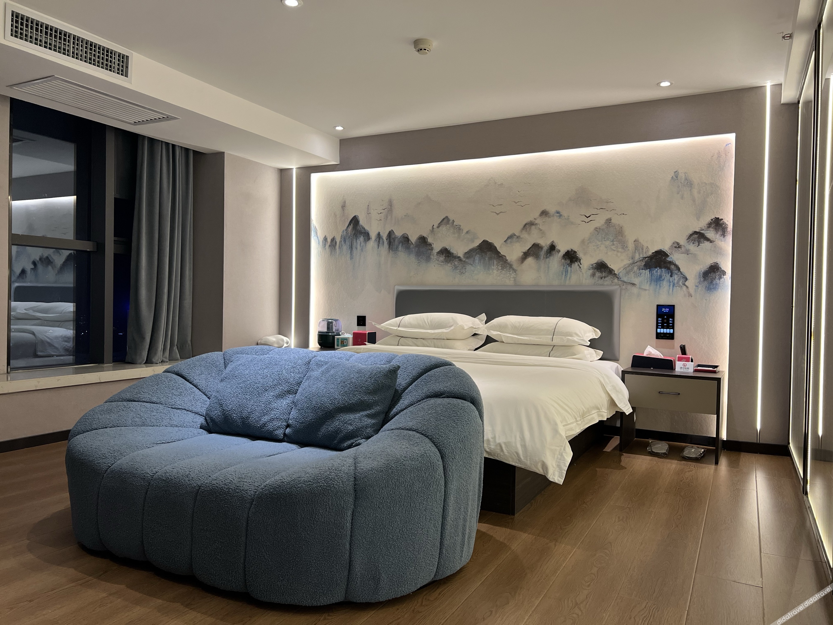 Jingyue Yundu Art Hotel (Lanzhou Zhongtianjian West Railway Station) 2*