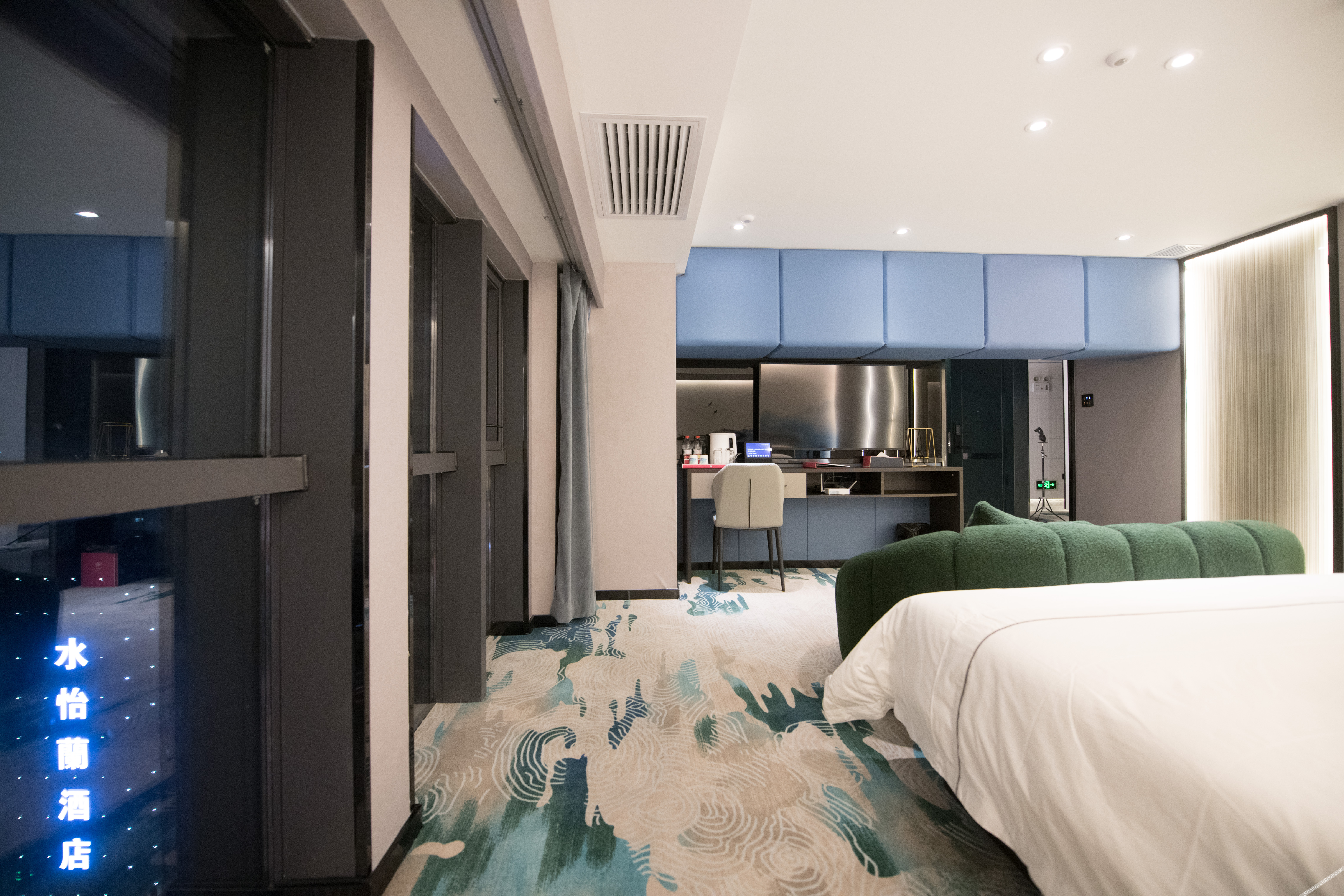 Jingyue Yundu Art Hotel (Lanzhou Zhongtianjian West Railway Station) 2*