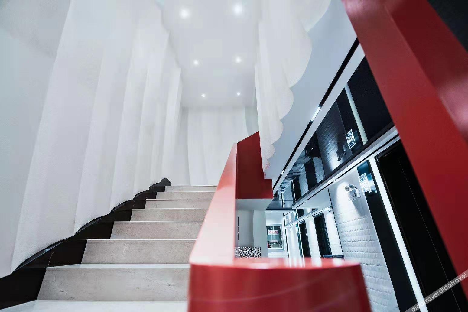 Jingyue Yundu Art Hotel (Lanzhou Zhongtianjian West Railway Station) 2*