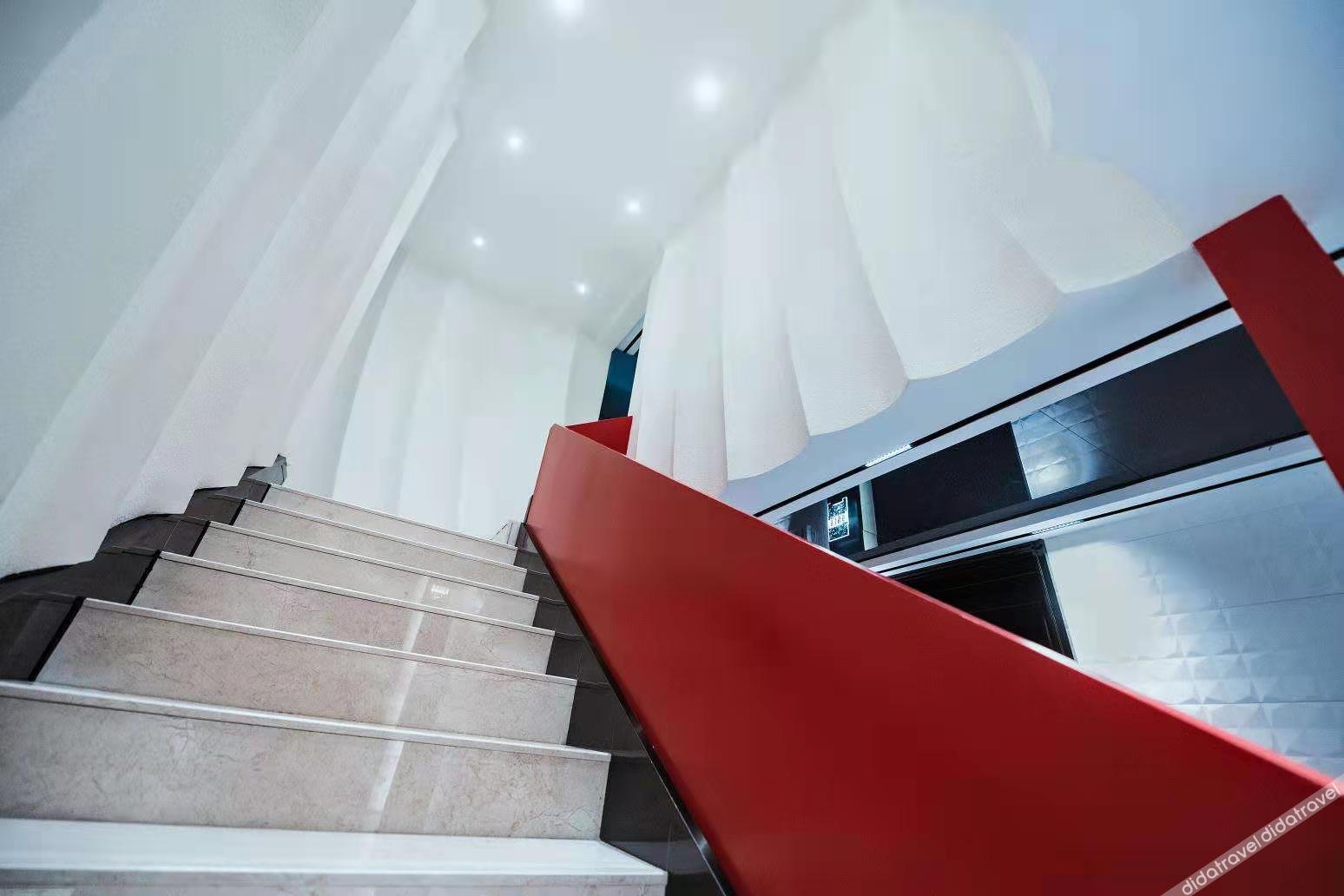 Jingyue Yundu Art Hotel (Lanzhou Zhongtianjian West Railway Station) 2*