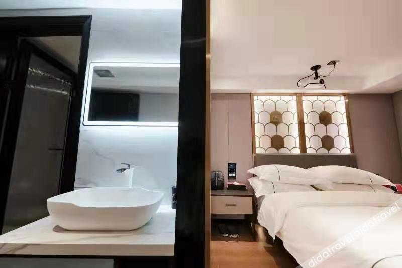 Jingyue Yundu Art Hotel (Lanzhou Zhongtianjian West Railway Station) 2*