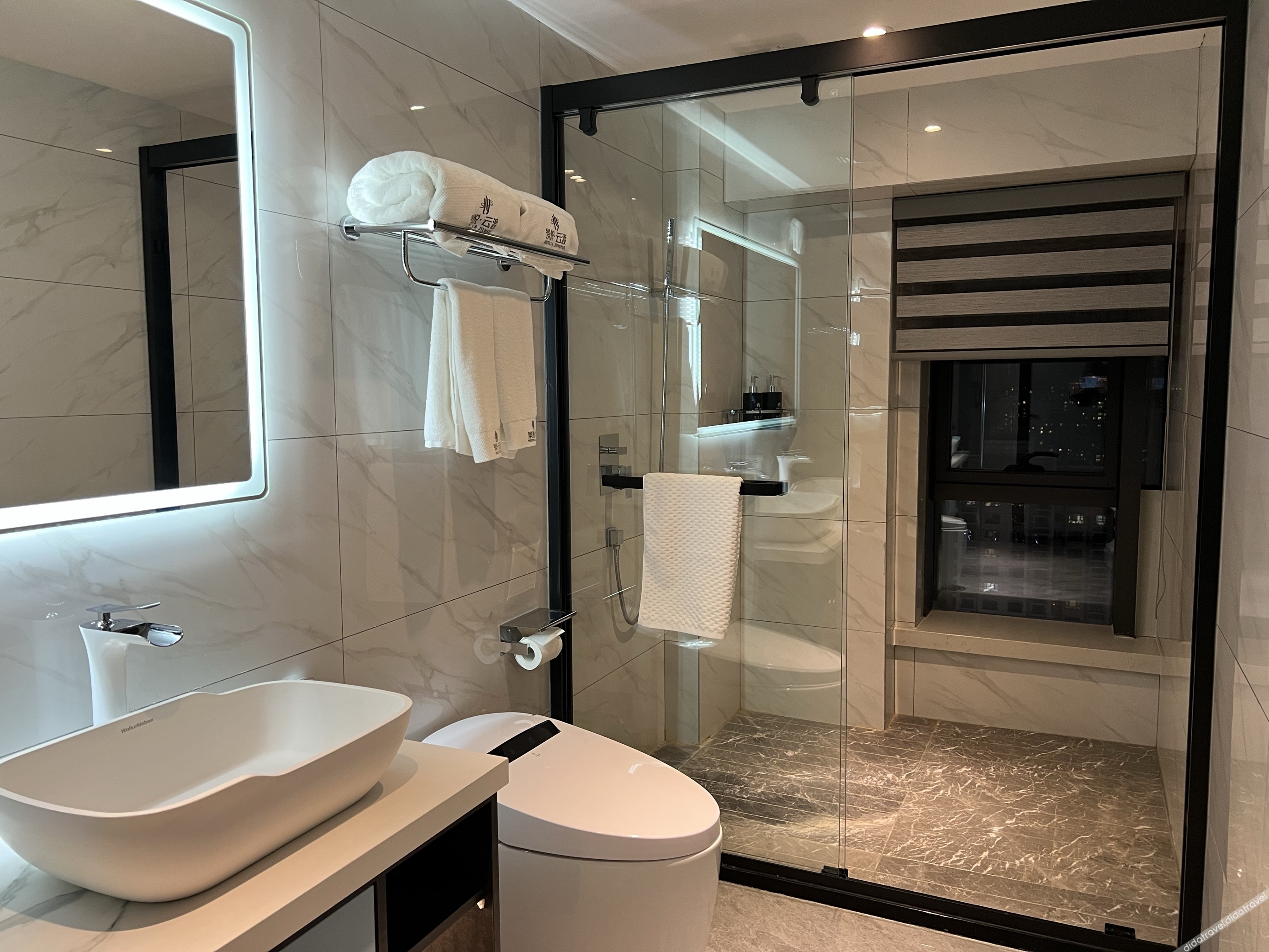 Jingyue Yundu Art Hotel (Lanzhou Zhongtianjian West Railway Station) 2*