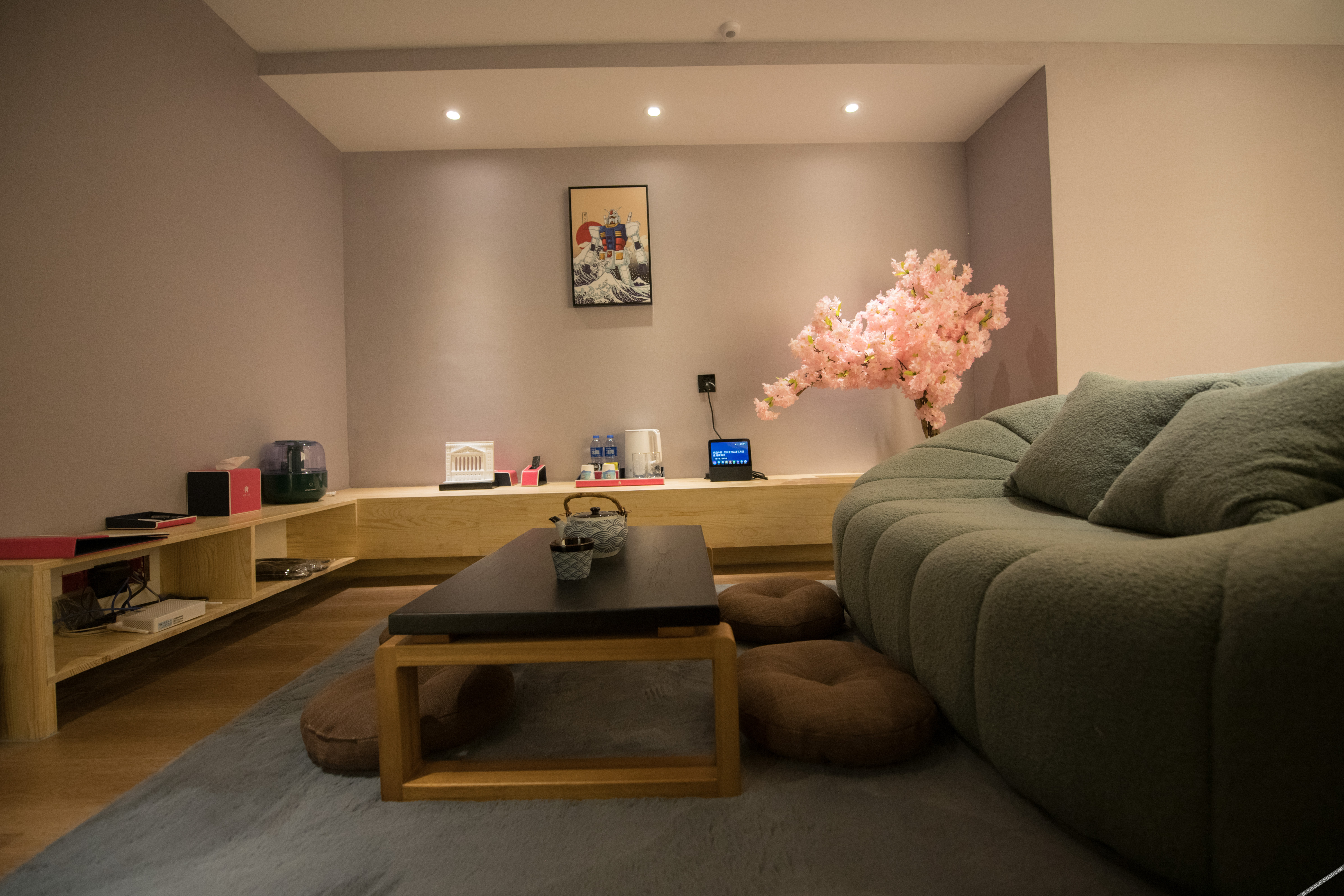 Jingyue Yundu Art Hotel (Lanzhou Zhongtianjian West Railway Station) 2*