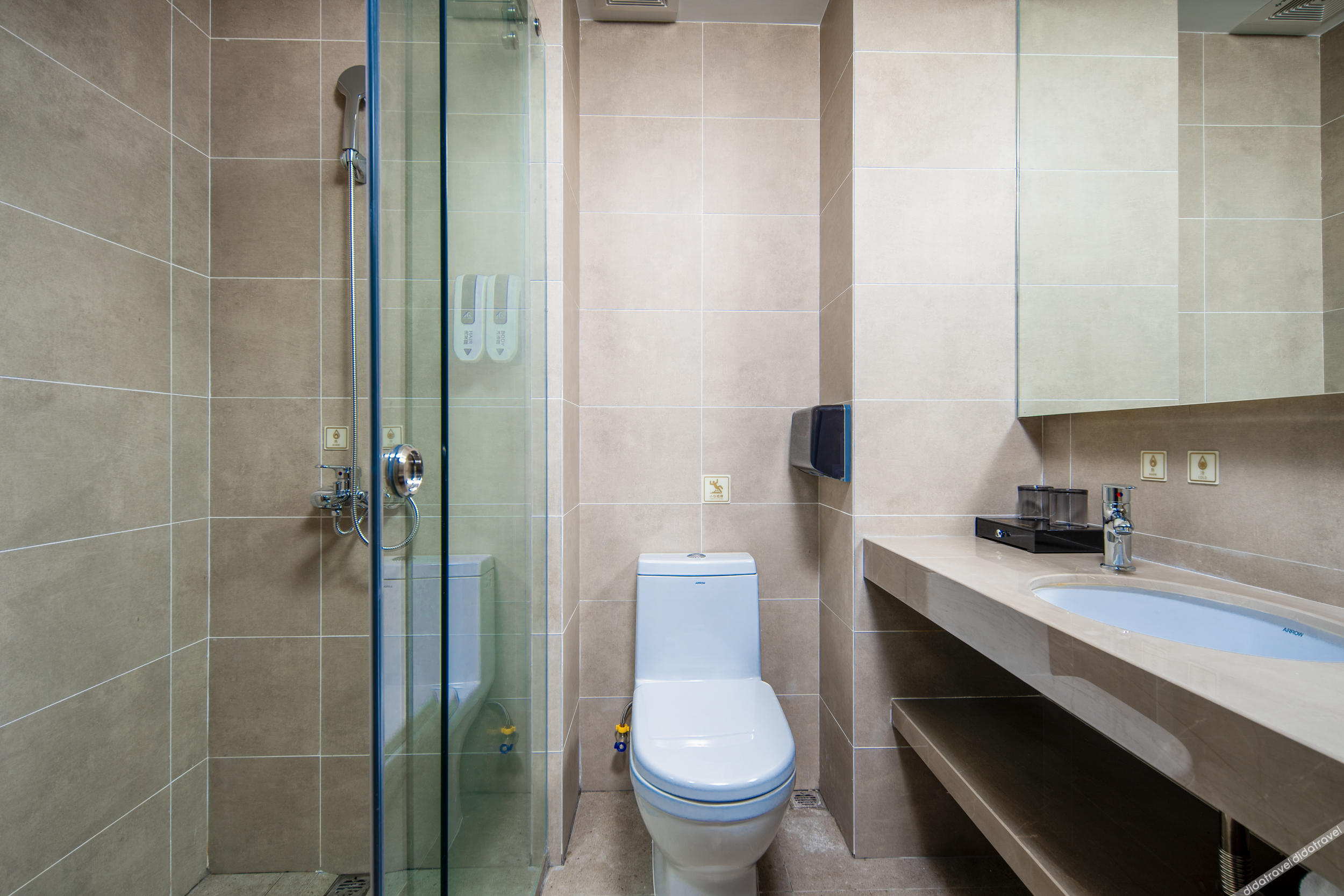 Leson Light Luxury Hotel 2*