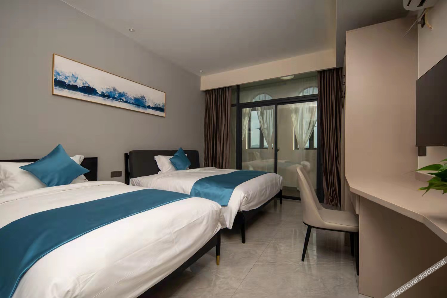 Leson Light Luxury Hotel 2*