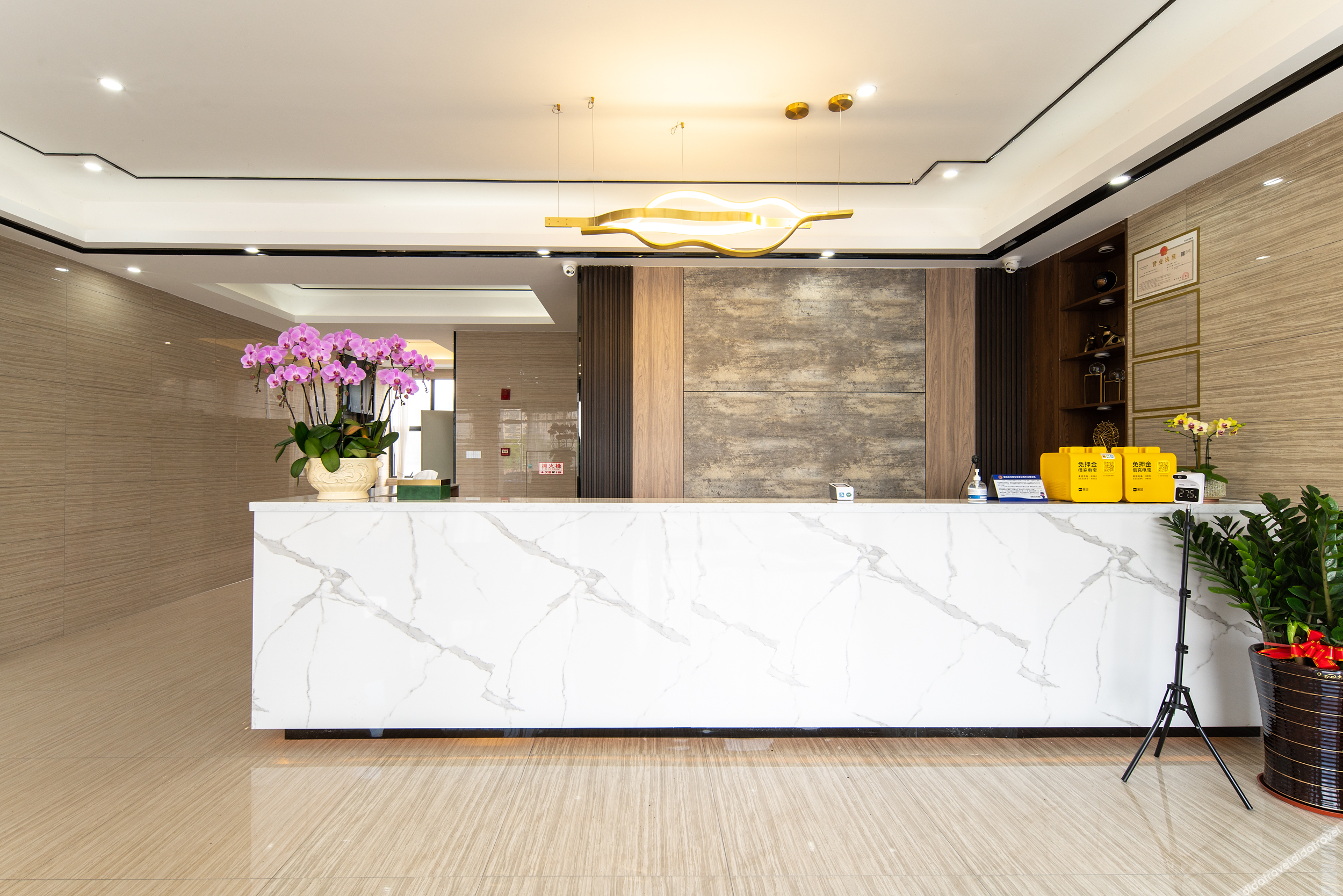 Leson Light Luxury Hotel 2*