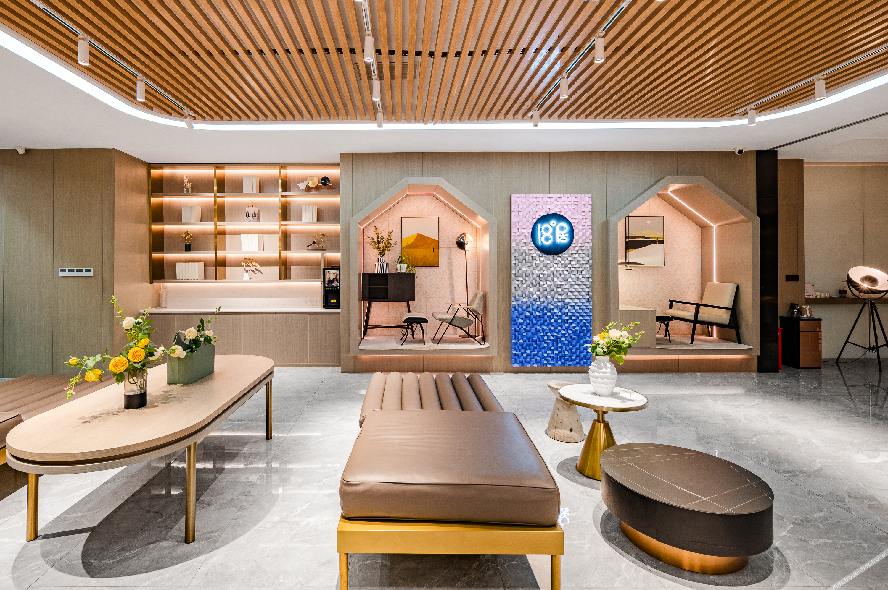 18 Degrees Residence Future Hotel 3*