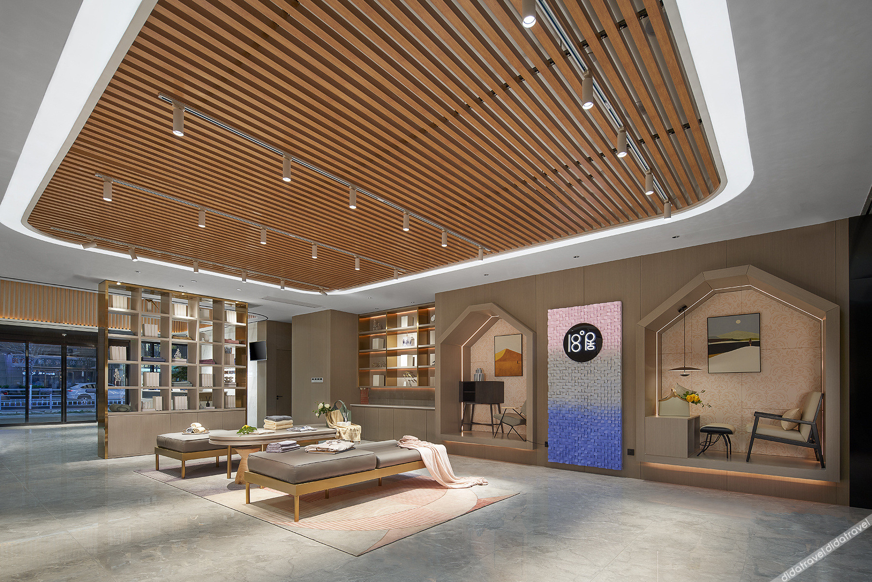 18 Degrees Residence Future Hotel 3*