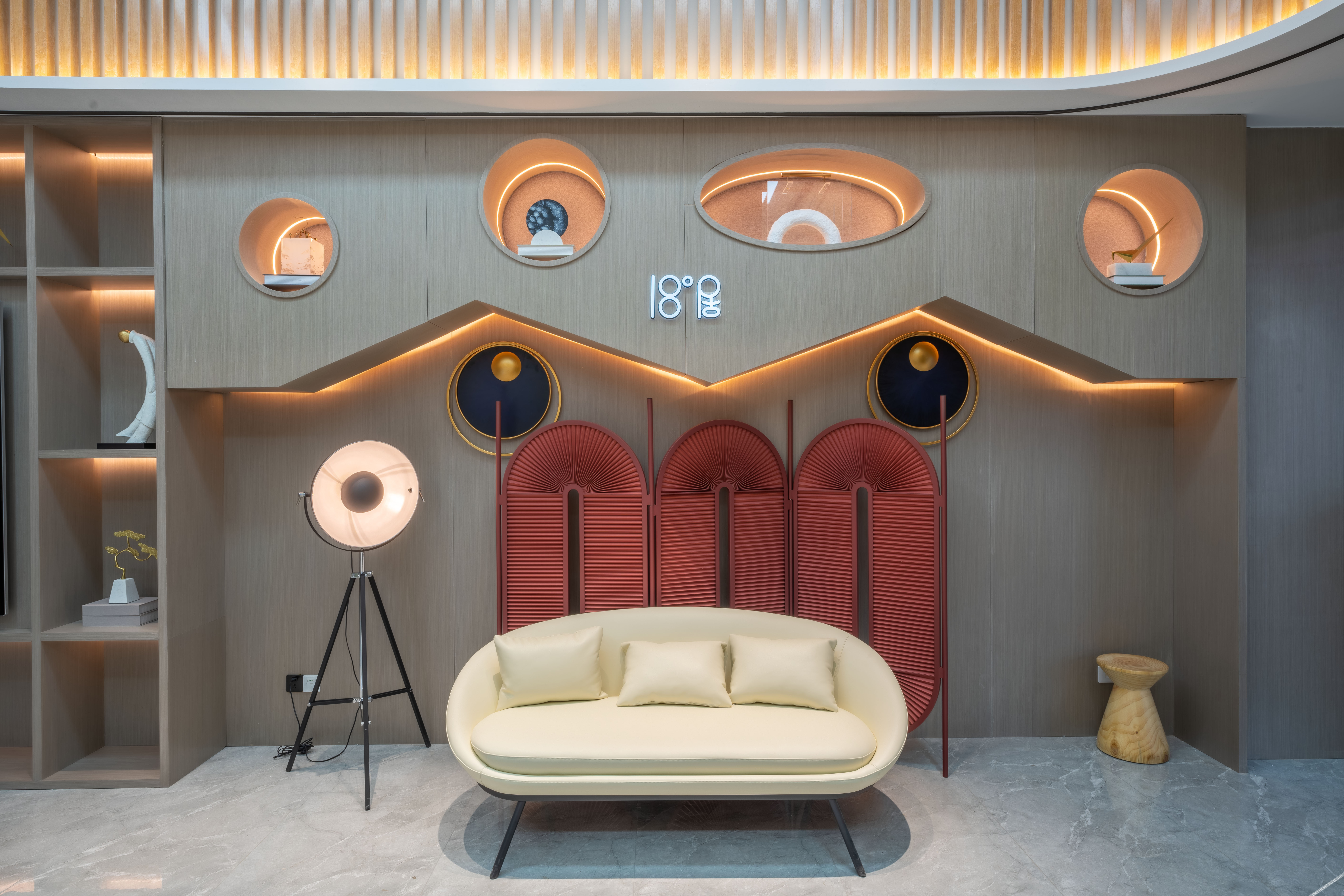 18 Degrees Residence Future Hotel 3*