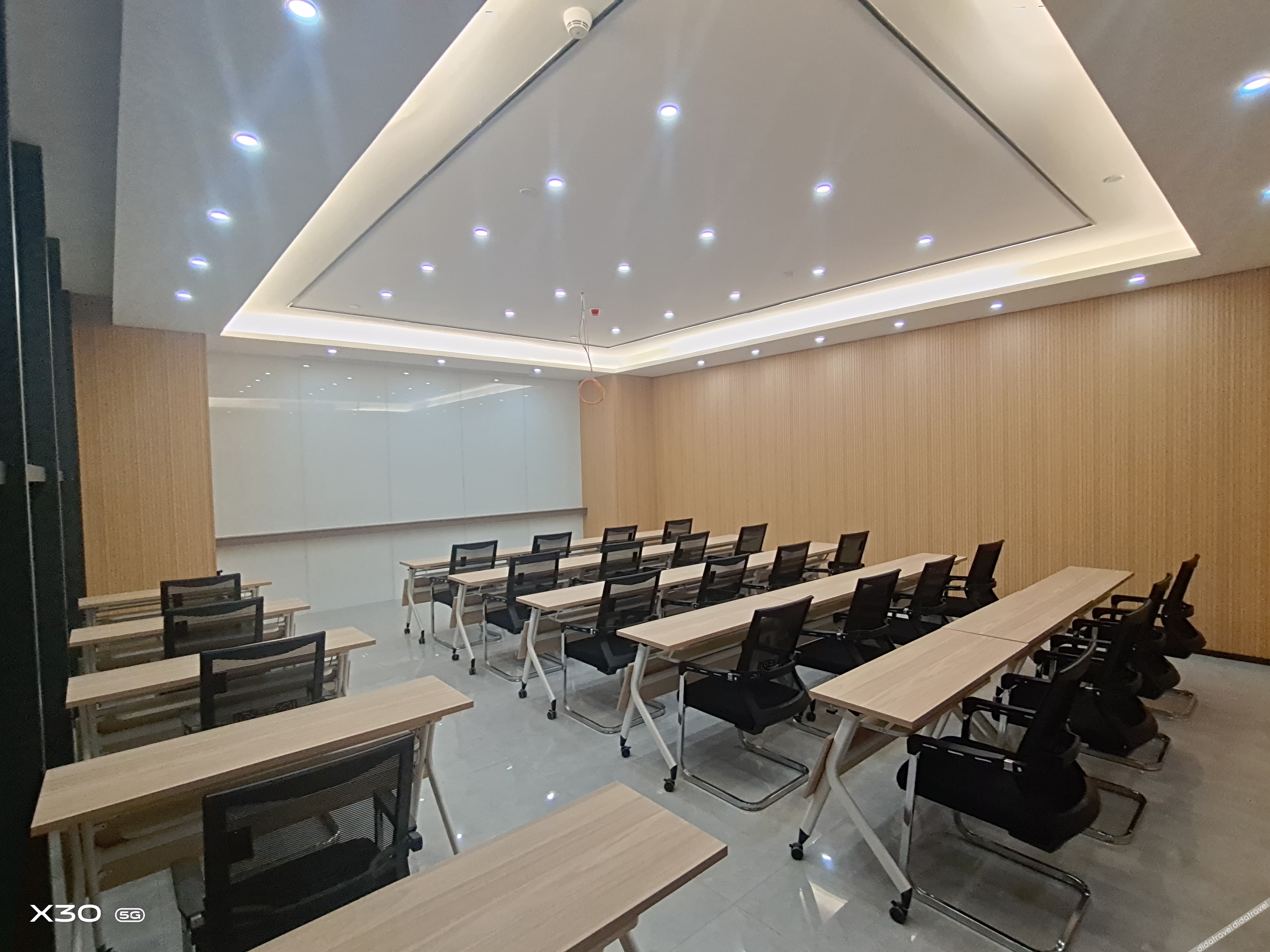 18 Degrees Residence Future Hotel 3*