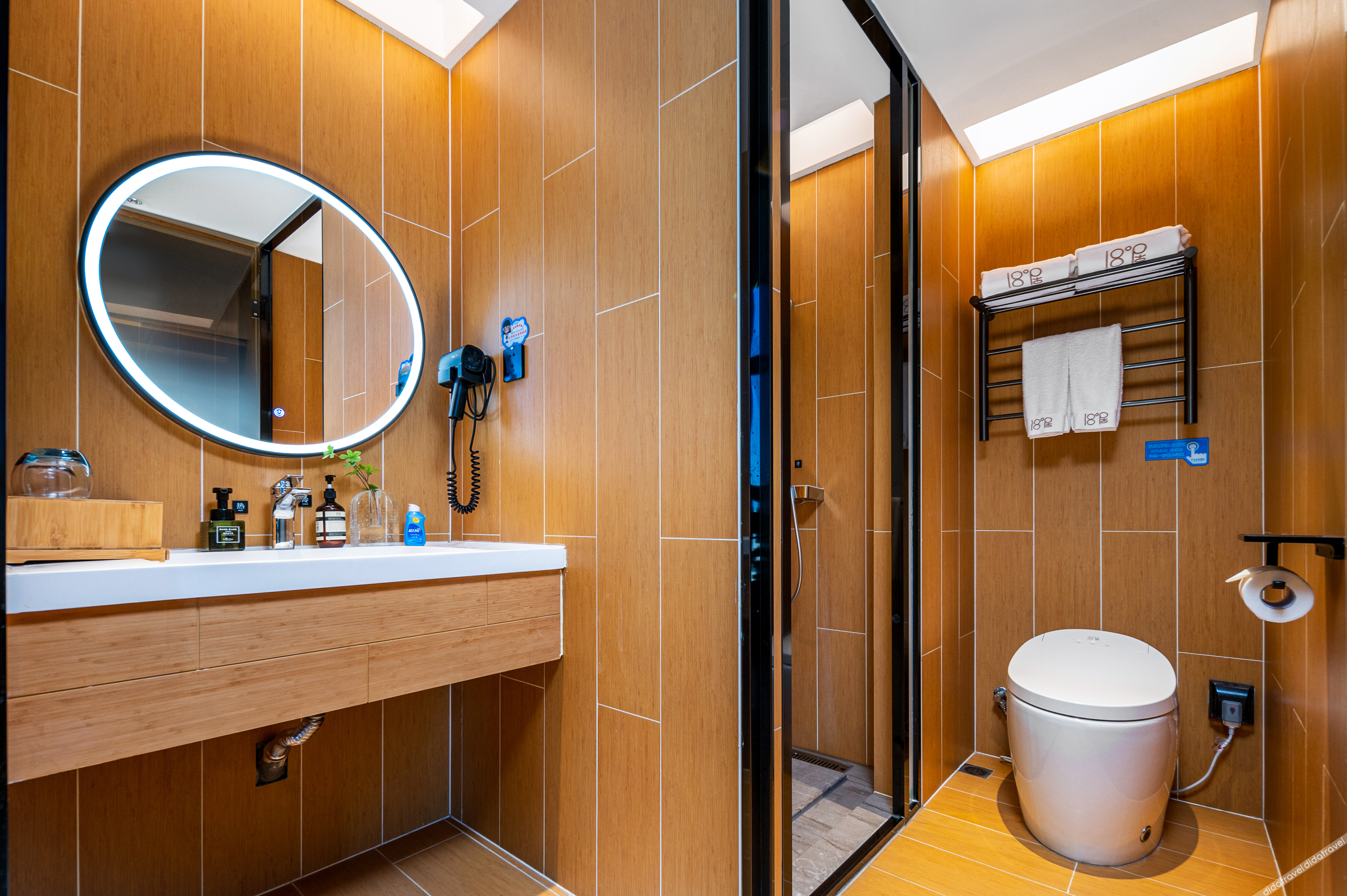 18 Degrees Residence Future Hotel 3*