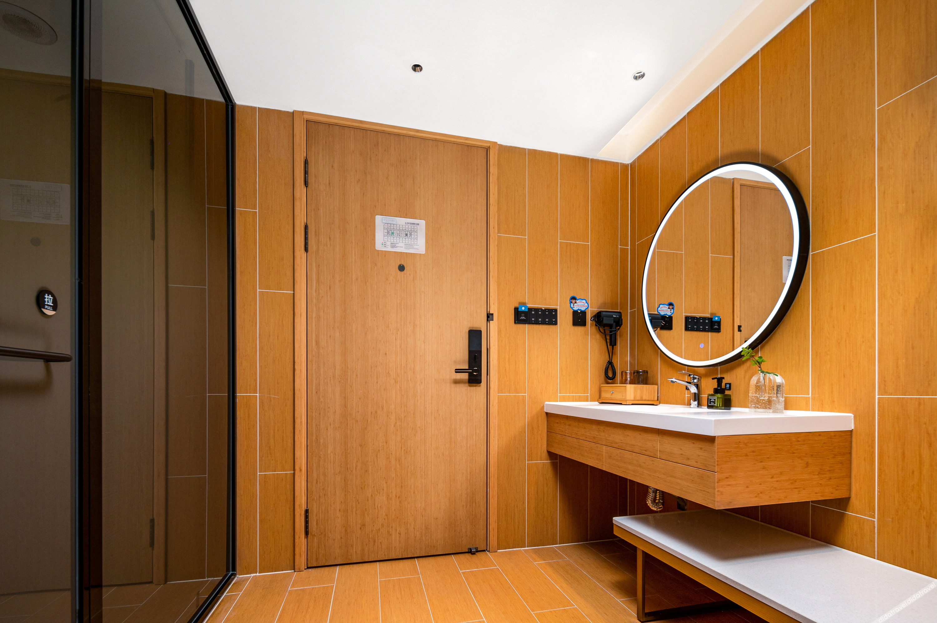 18 Degrees Residence Future Hotel 3*