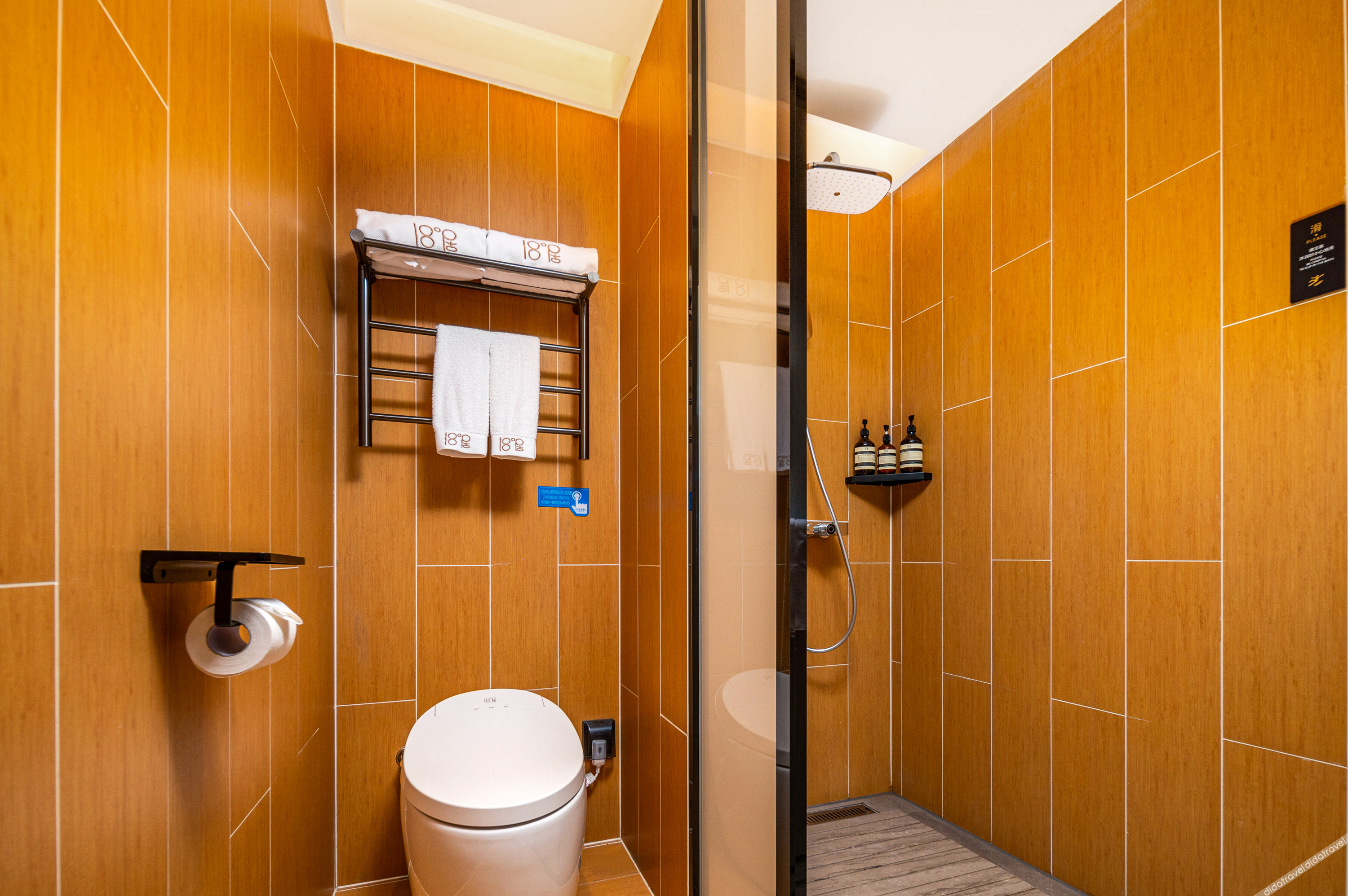18 Degrees Residence Future Hotel 3*
