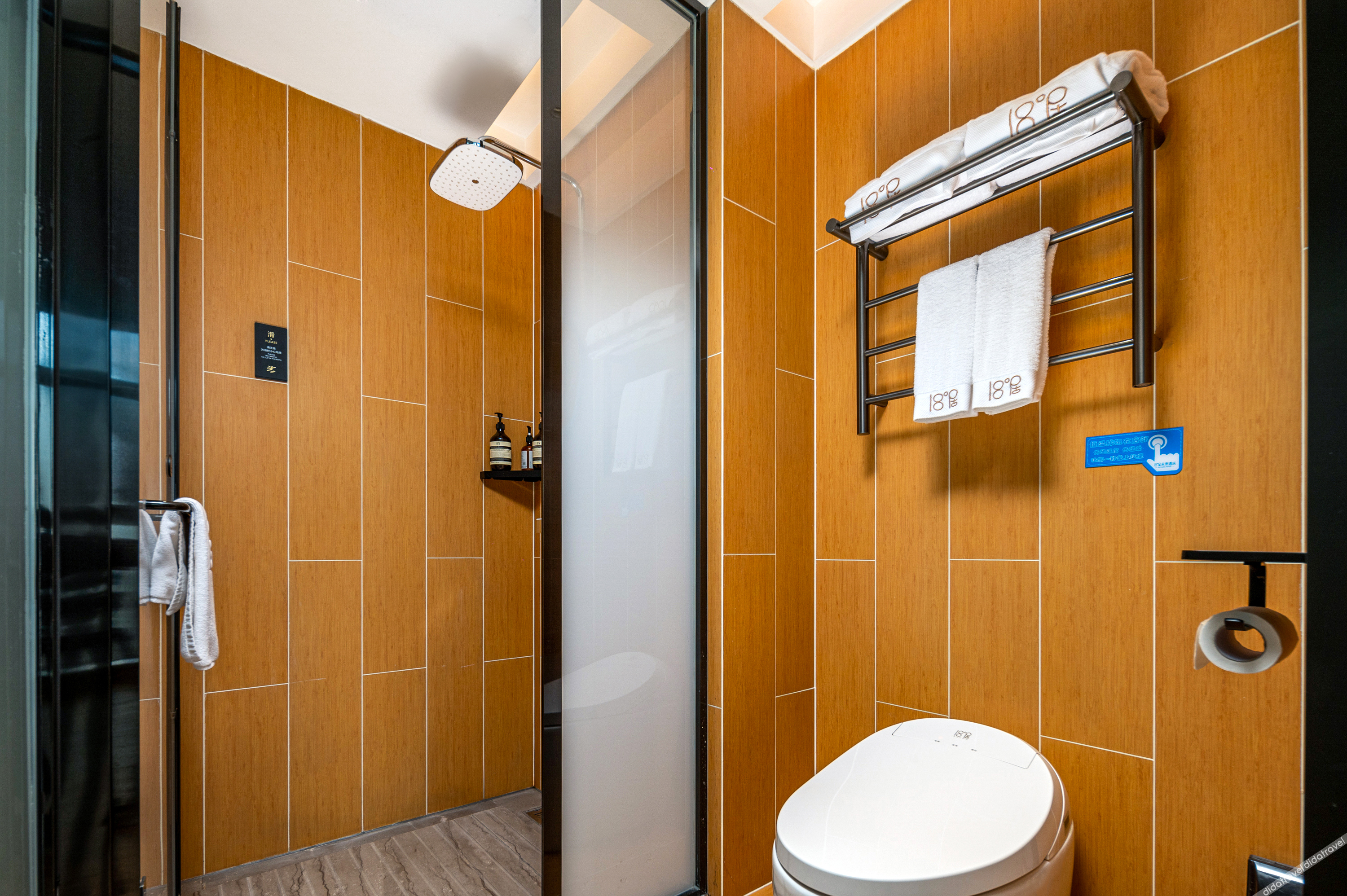 18 Degrees Residence Future Hotel 3*