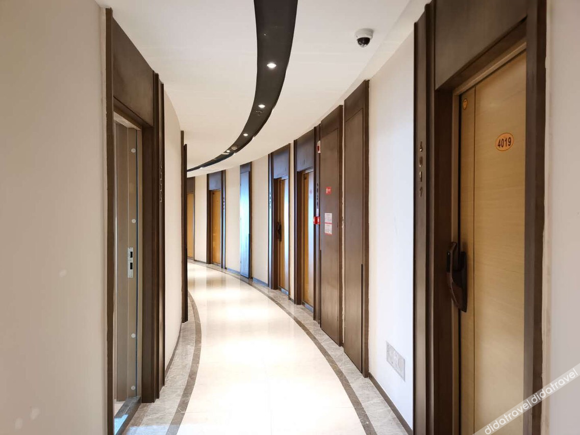 Center·Maple Rain High Sky·Macau View Light Residence (Zhuhai Hengqin Port) 3*