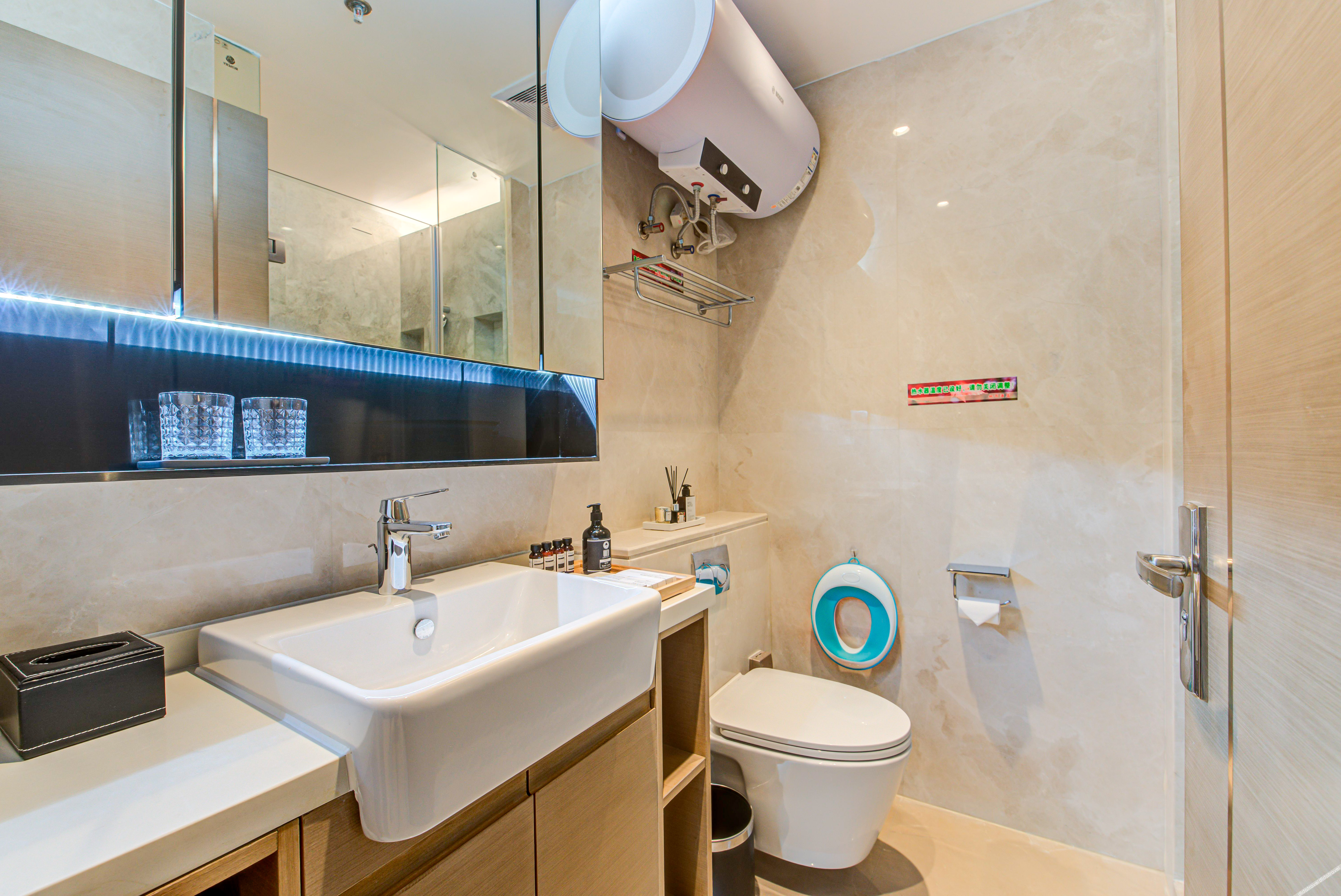 Center·Maple Rain High Sky·Macau View Light Residence (Zhuhai Hengqin Port) 3*