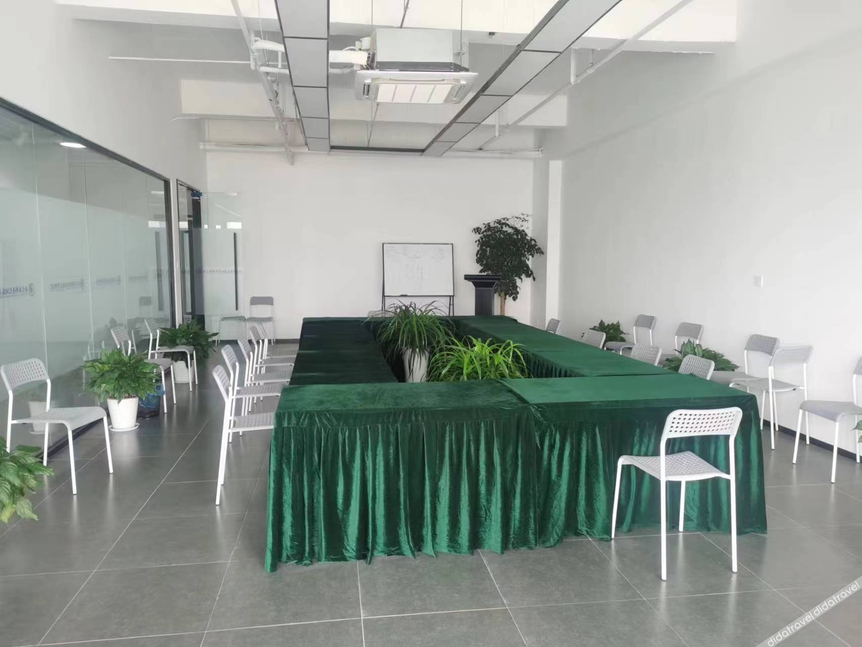 City Comfort Premier Hotel (Nanjing Normal University Xianlin University Town Branch) 2*