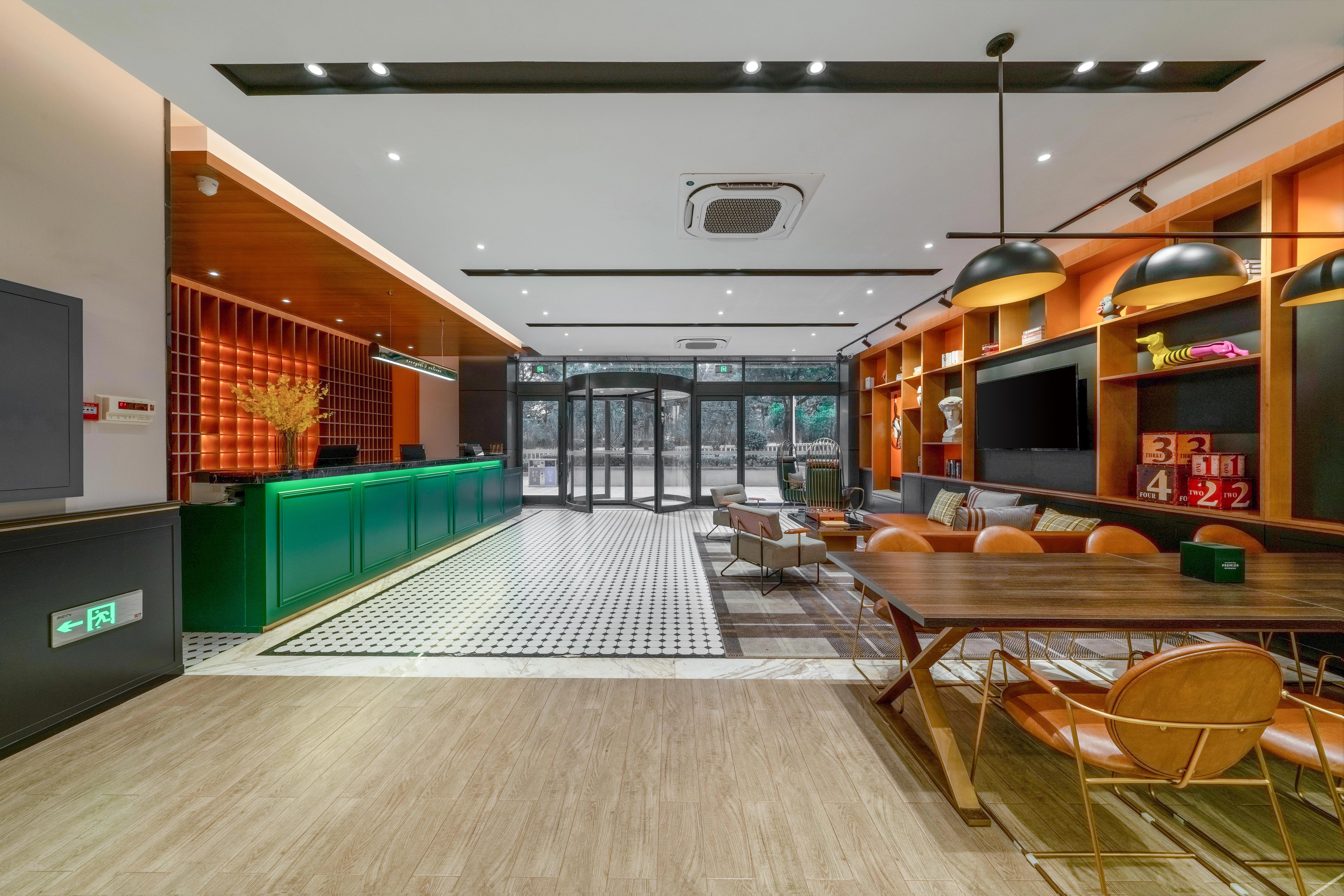 City Comfort Premier Hotel (Nanjing Normal University Xianlin University Town Branch) 2*