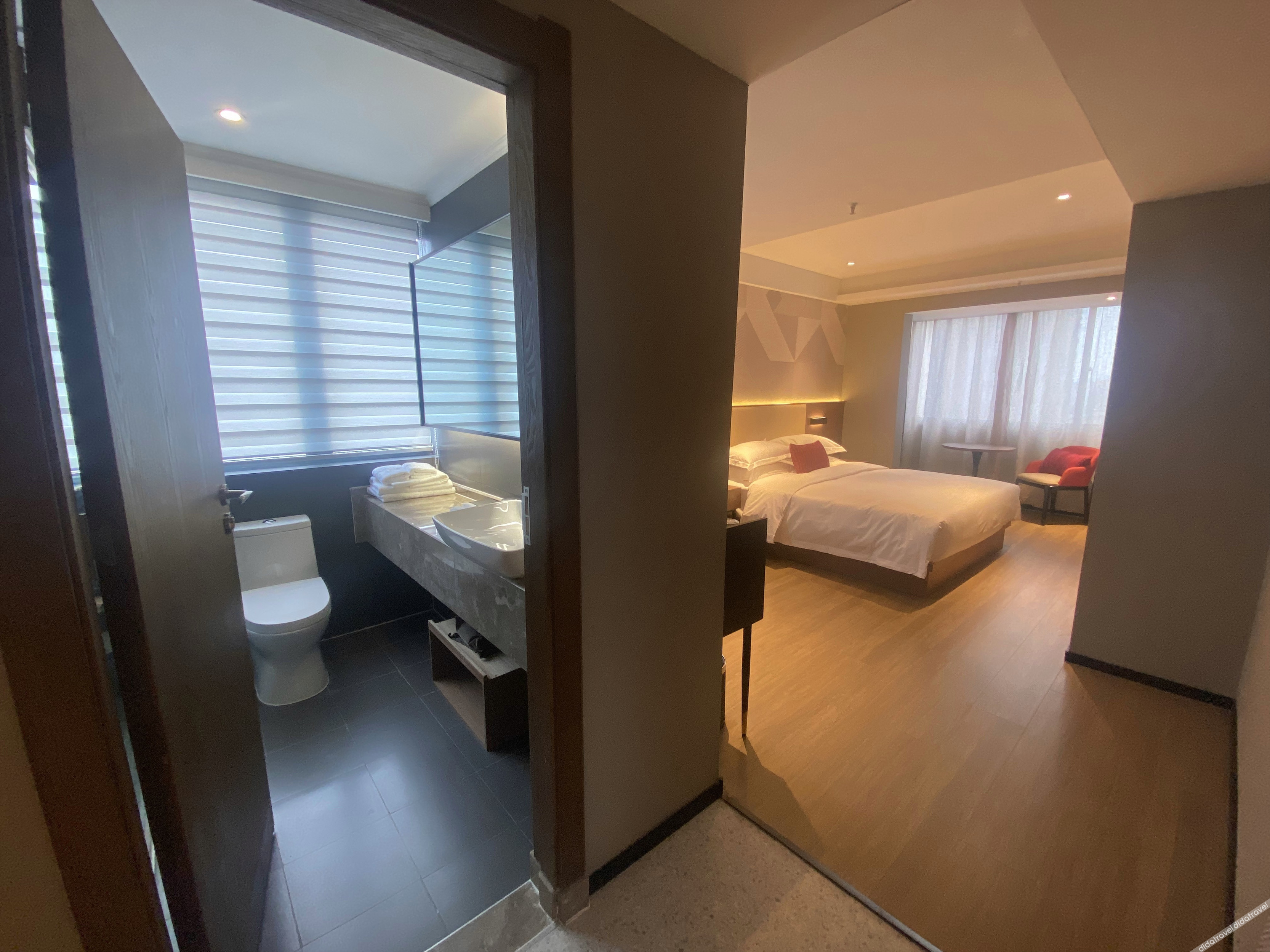 Borrman Hotel (Wuhan Huanghelou Fuxing Road Subway Station) 3*