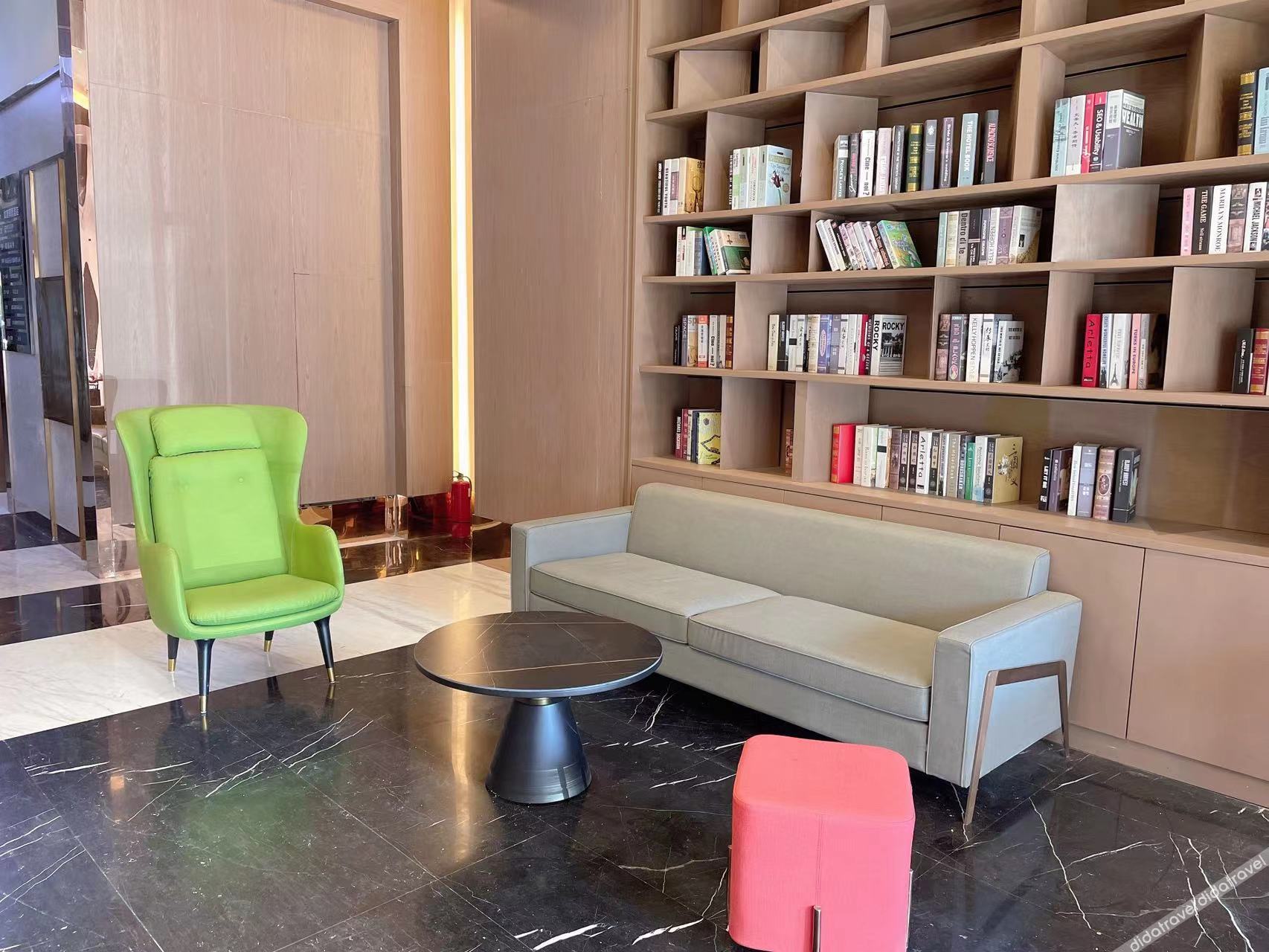 Borrman Hotel (Wuhan Huanghelou Fuxing Road Subway Station) 3*